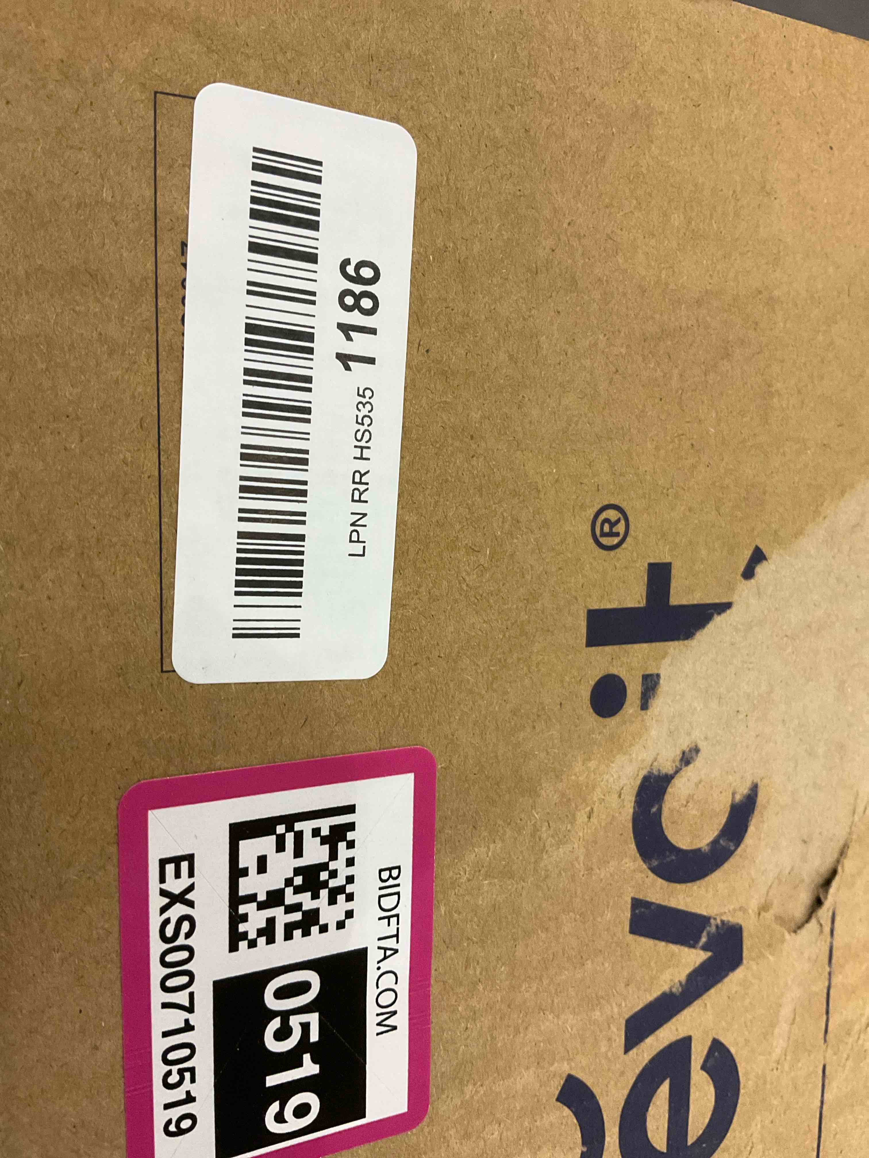 https://s3.amazonaws.com/lotting-images-prod/bidfta/EXS00710519_1702475503095.jpeg
