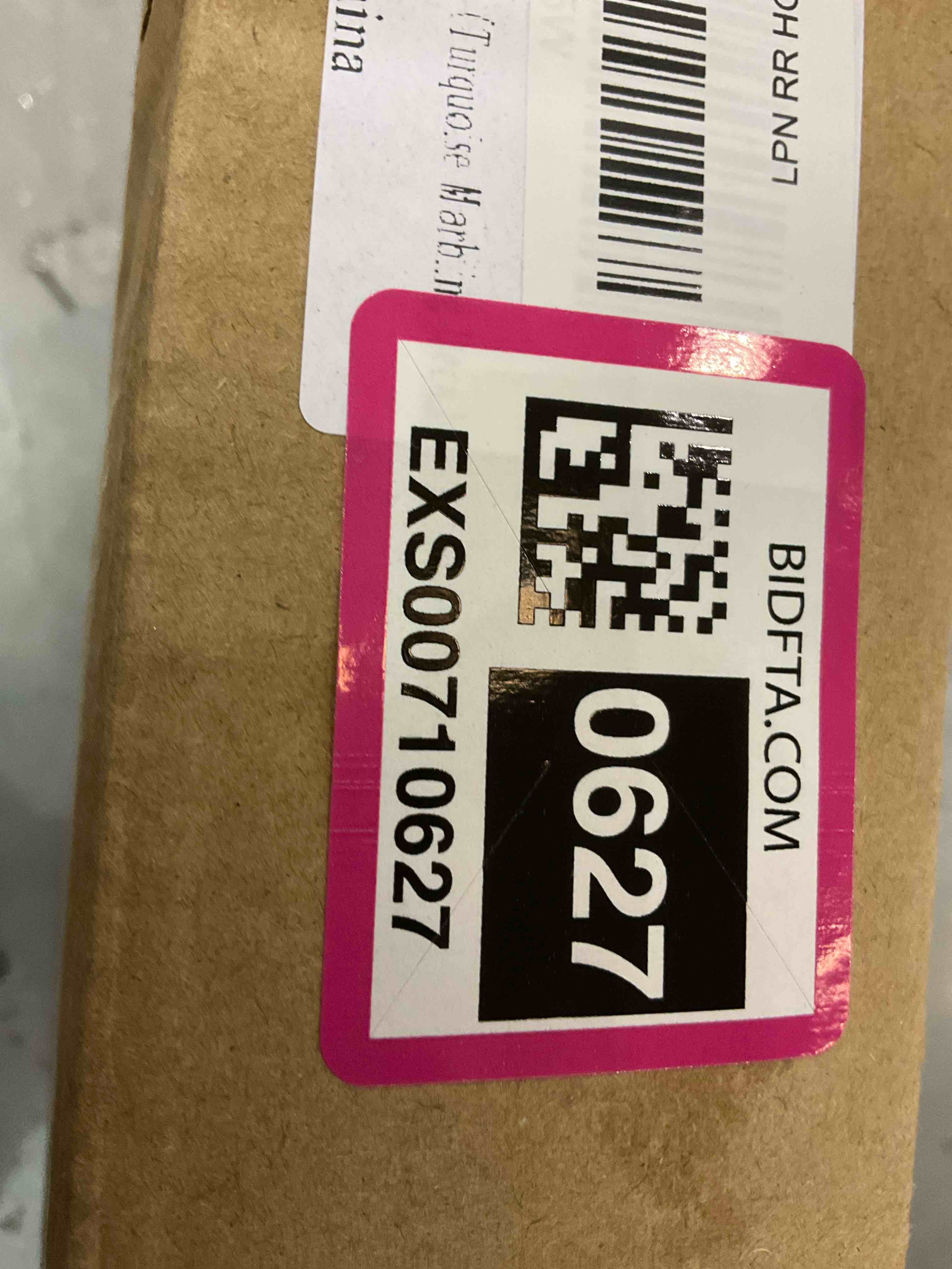 https://s3.amazonaws.com/lotting-images-prod/bidfta/EXS00710627_1702492150793.jpeg
