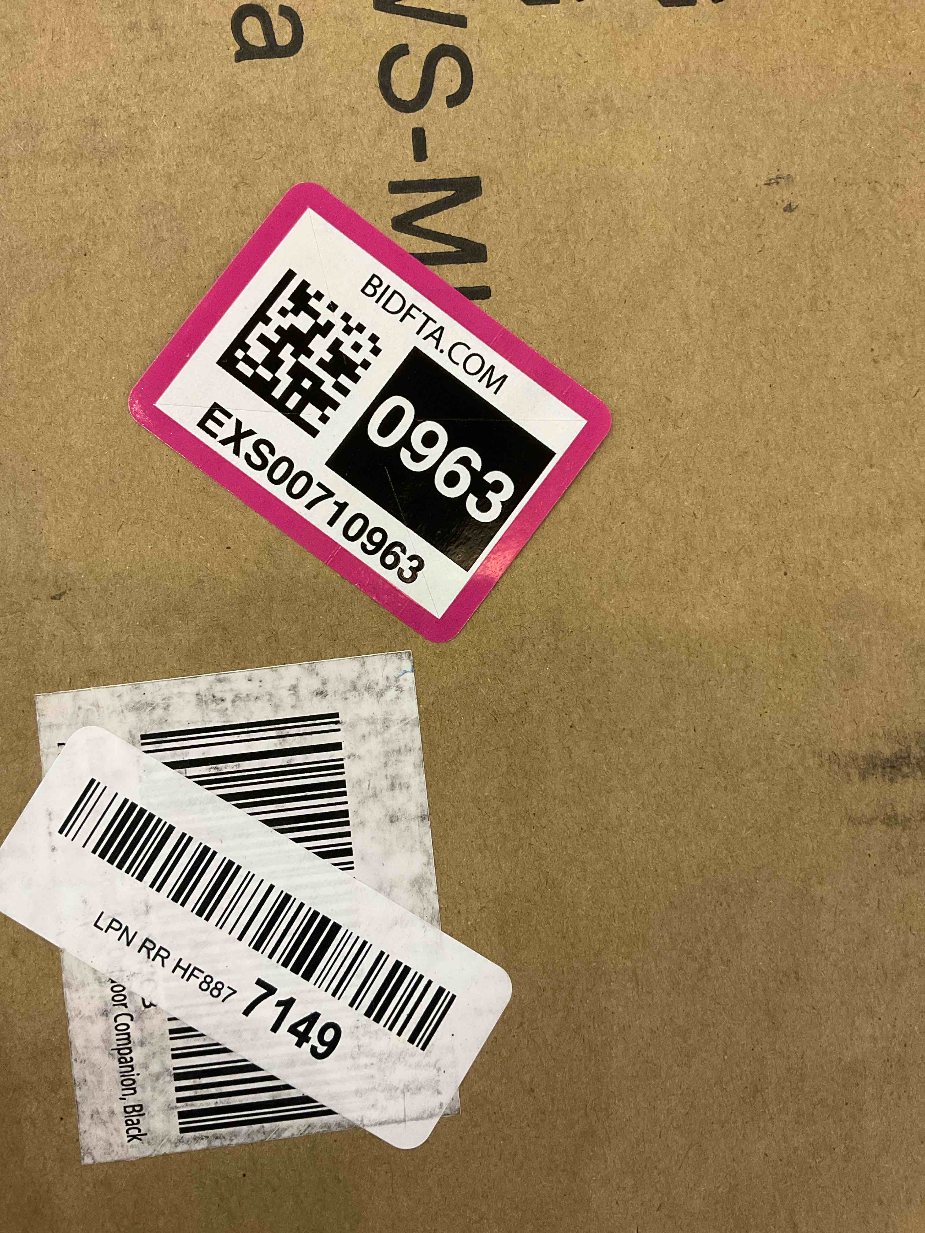 https://s3.amazonaws.com/lotting-images-prod/bidfta/EXS00710963_1702651119334.jpeg