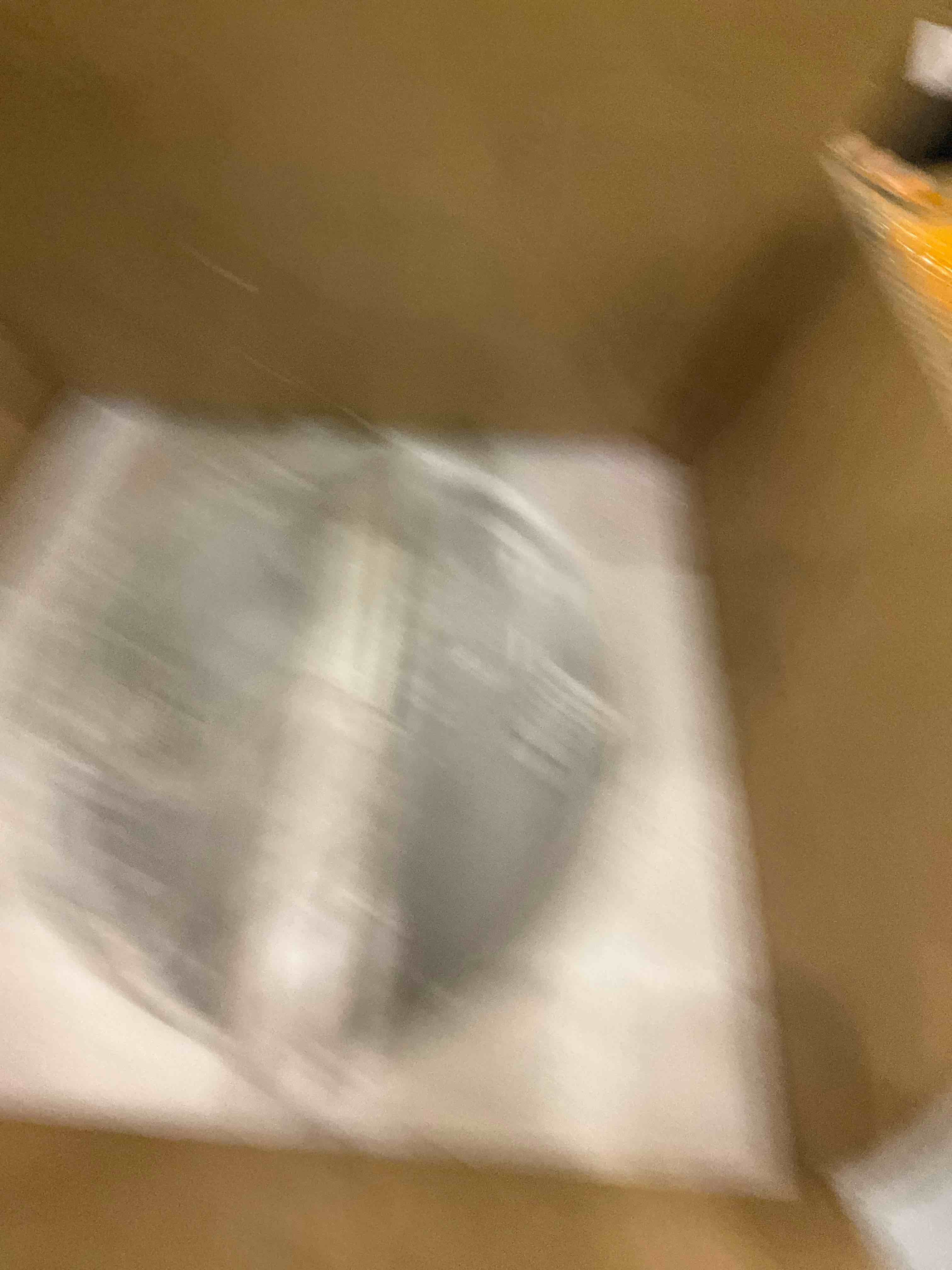 https://s3.amazonaws.com/lotting-images-prod/bidfta/EXS00711555_1702558918074.jpeg