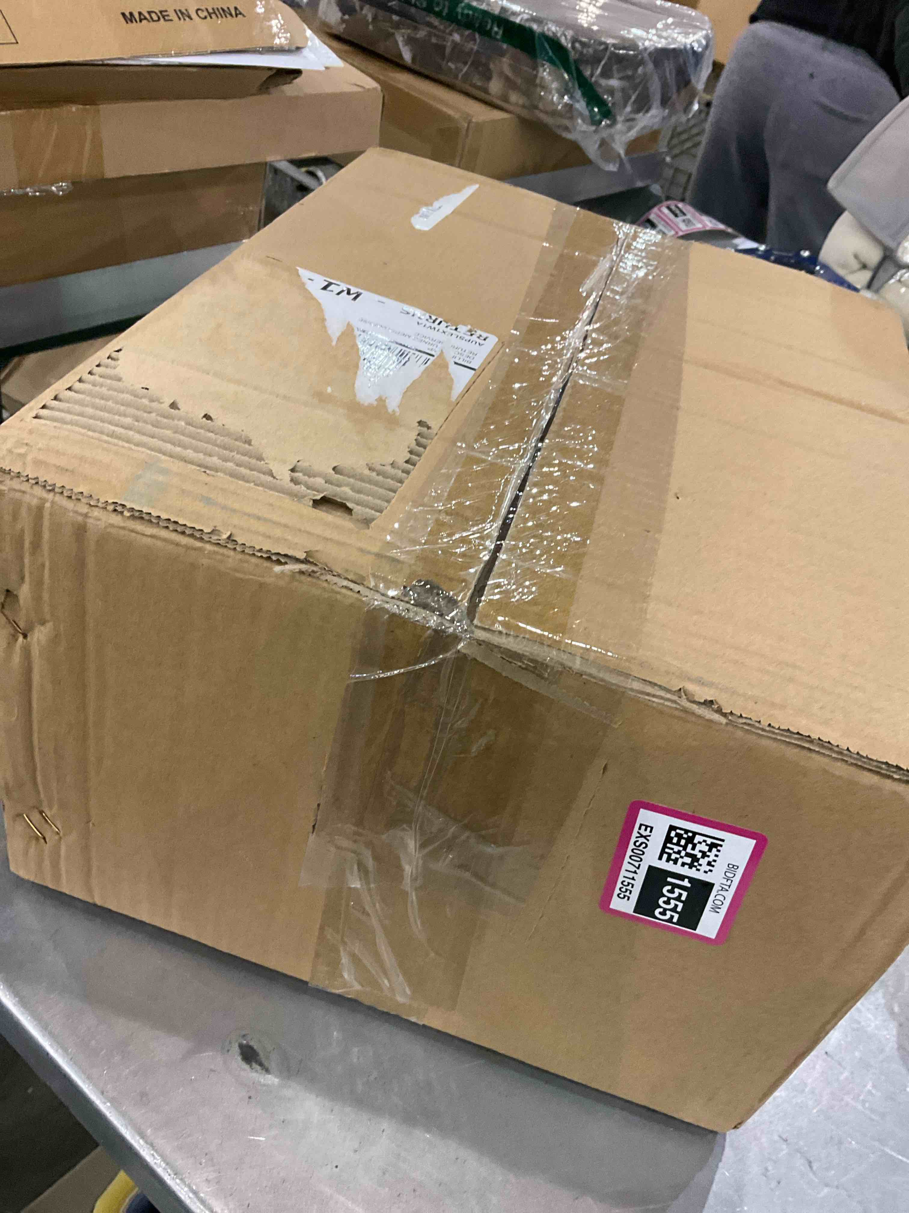 https://s3.amazonaws.com/lotting-images-prod/bidfta/EXS00711555_1702558943268.jpeg