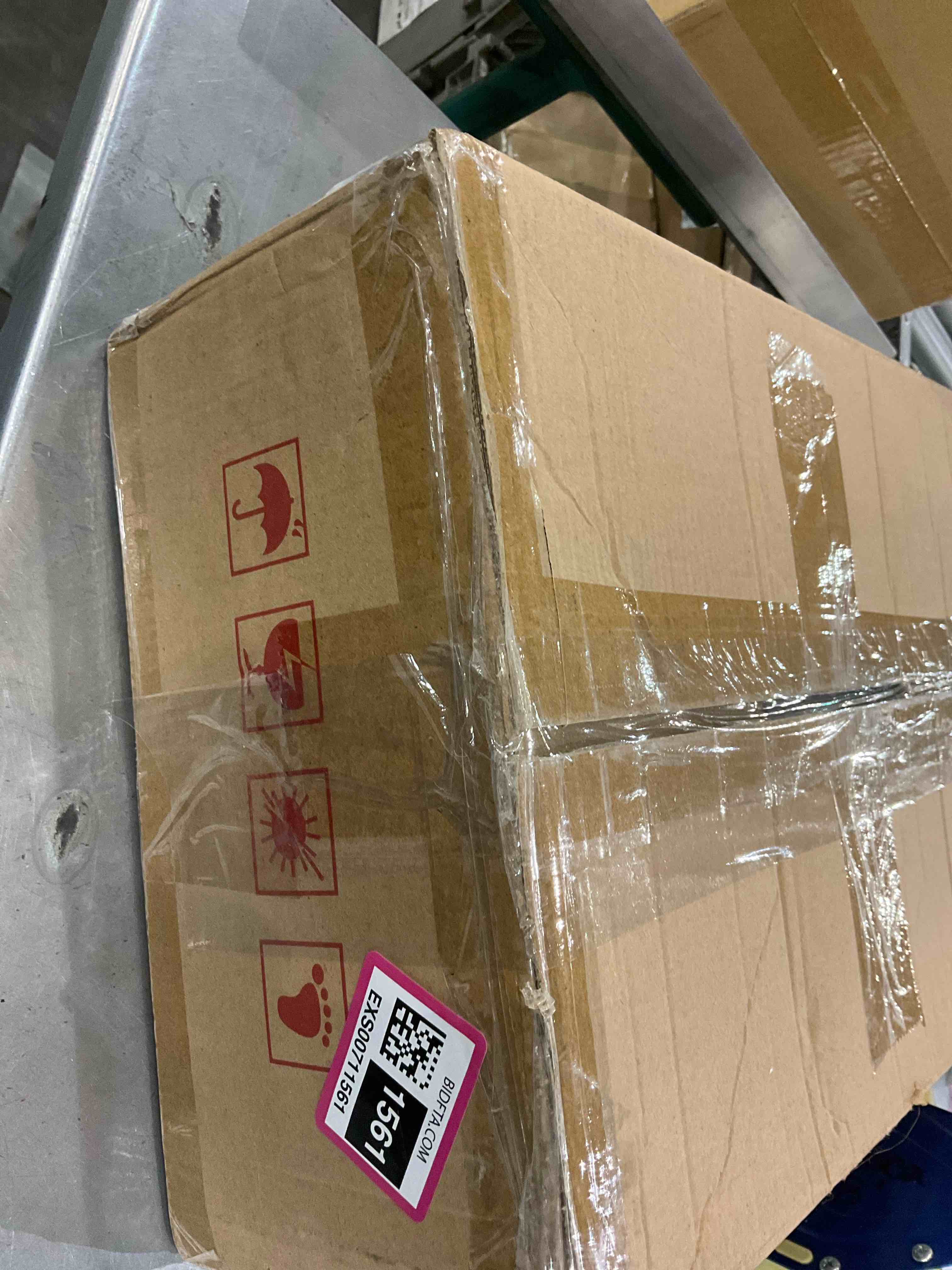 https://s3.amazonaws.com/lotting-images-prod/bidfta/EXS00711561_1702559498178.jpeg