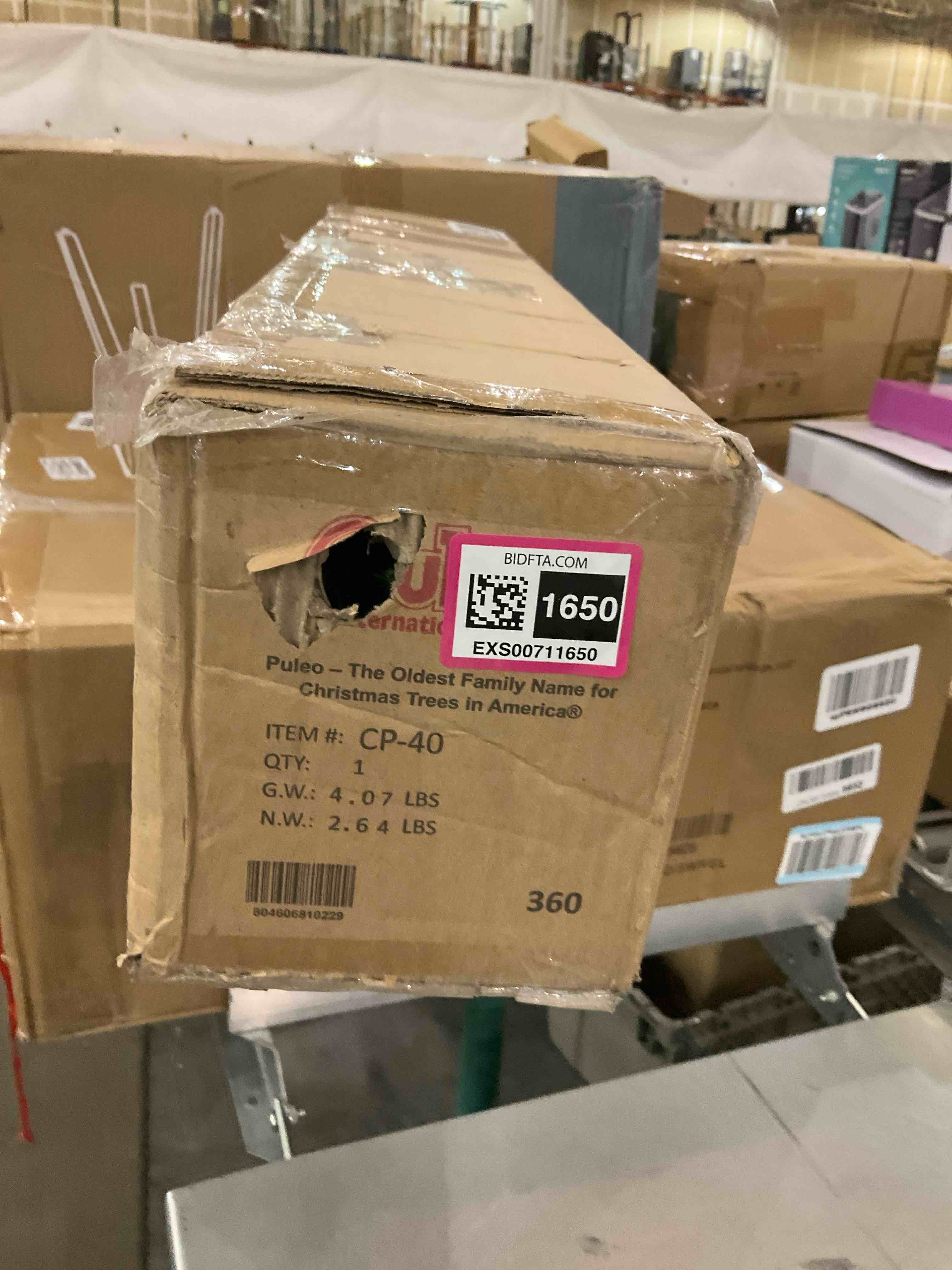 https://s3.amazonaws.com/lotting-images-prod/bidfta/EXS00711650_1702571282976.jpeg