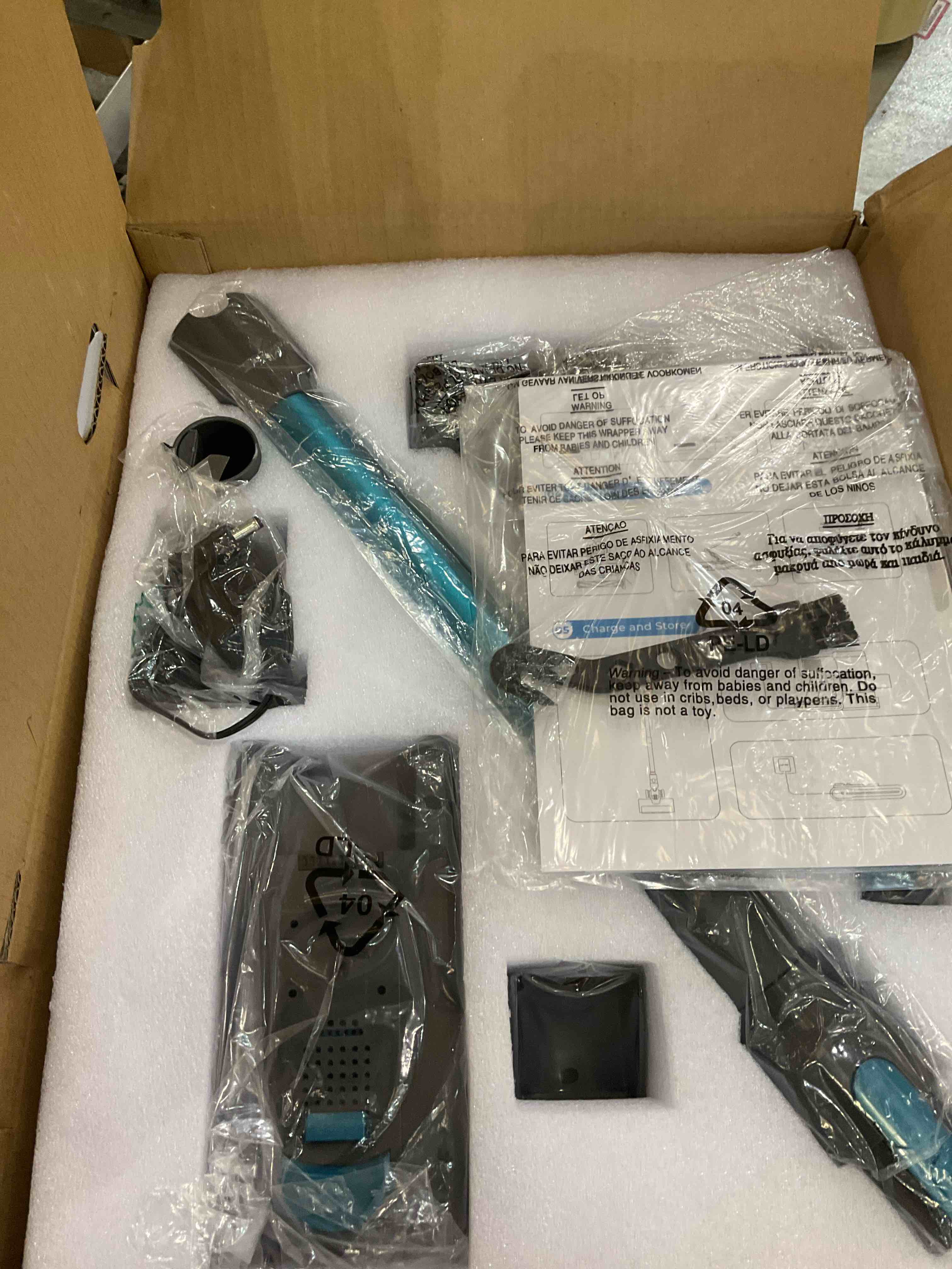 https://s3.amazonaws.com/lotting-images-prod/bidfta/EXS00711683_1702578490372.jpeg