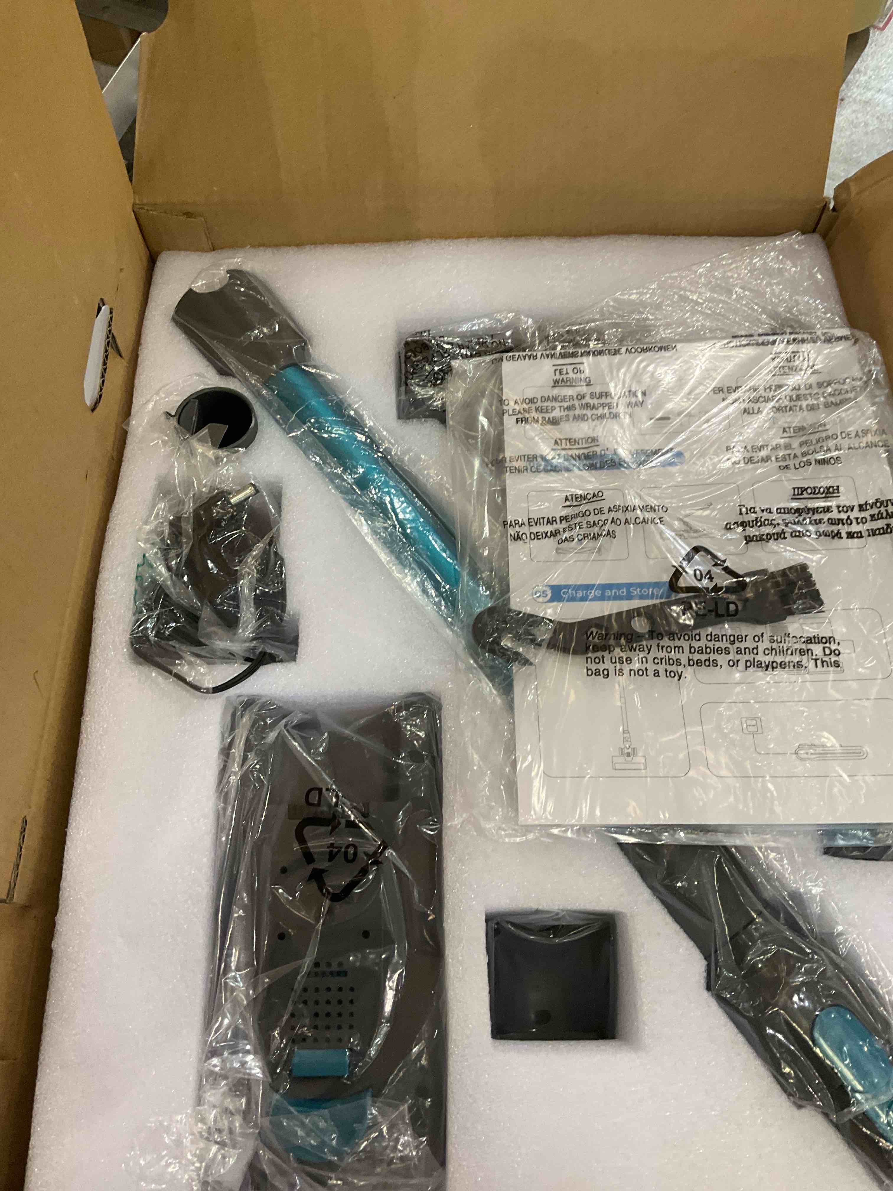 https://s3.amazonaws.com/lotting-images-prod/bidfta/EXS00711683_1702578491440.jpeg