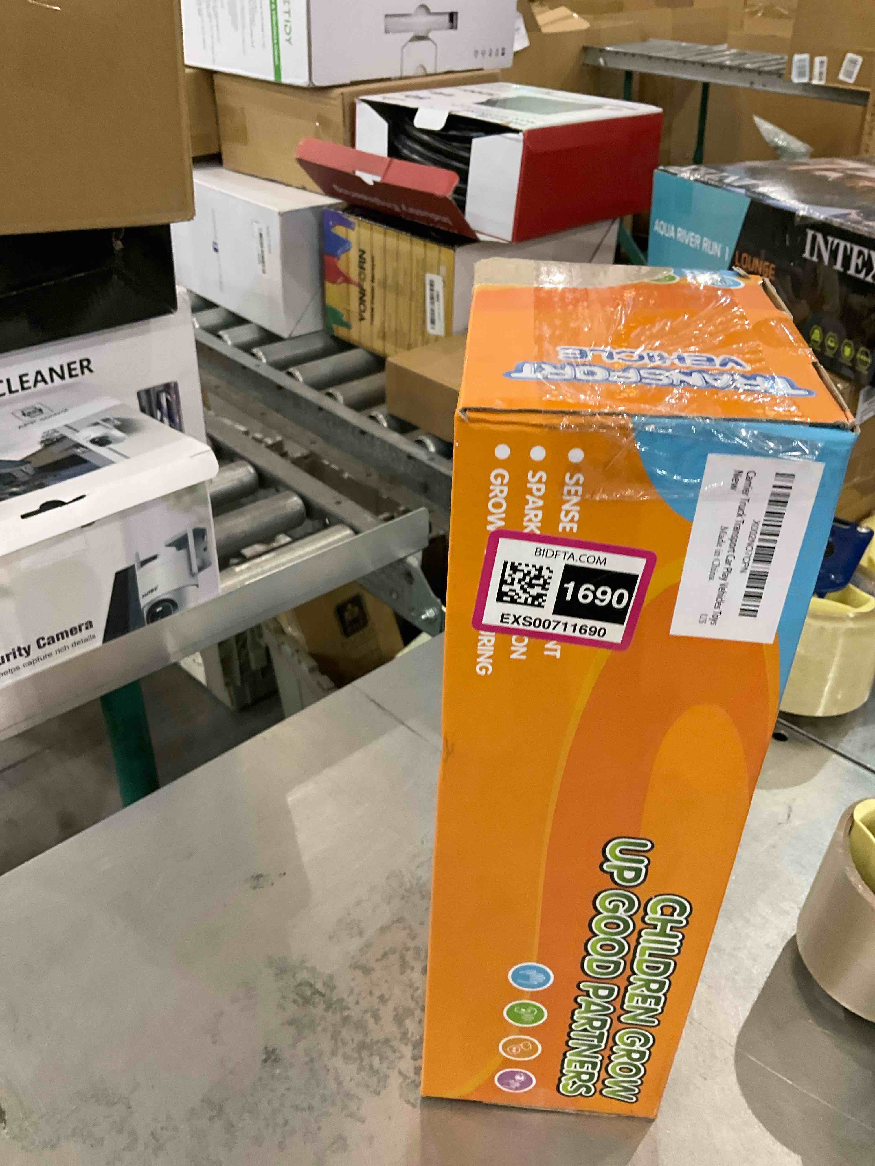 https://s3.amazonaws.com/lotting-images-prod/bidfta/EXS00711690_1702579575463.jpeg