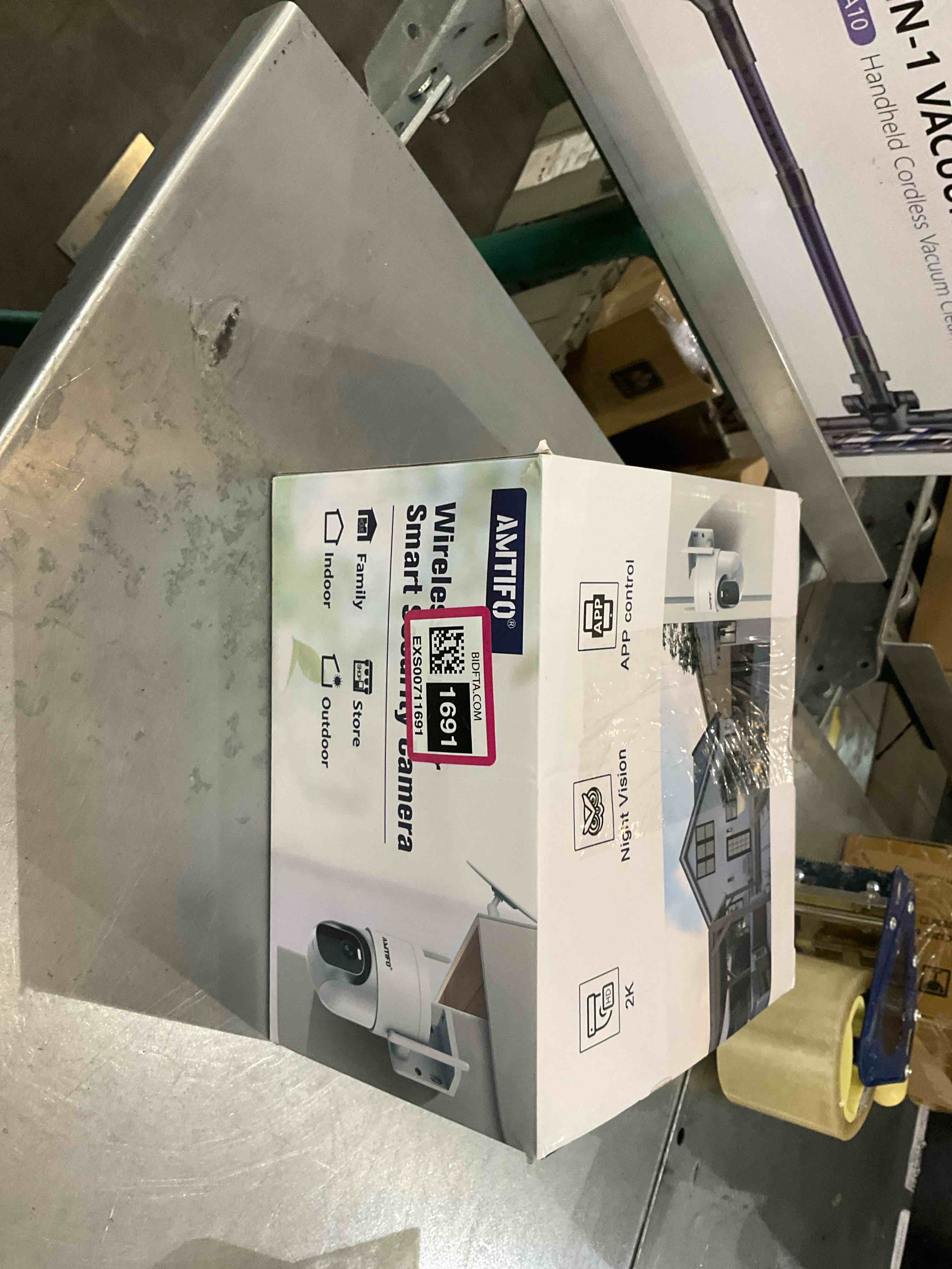 https://s3.amazonaws.com/lotting-images-prod/bidfta/EXS00711691_1702579631536.jpeg