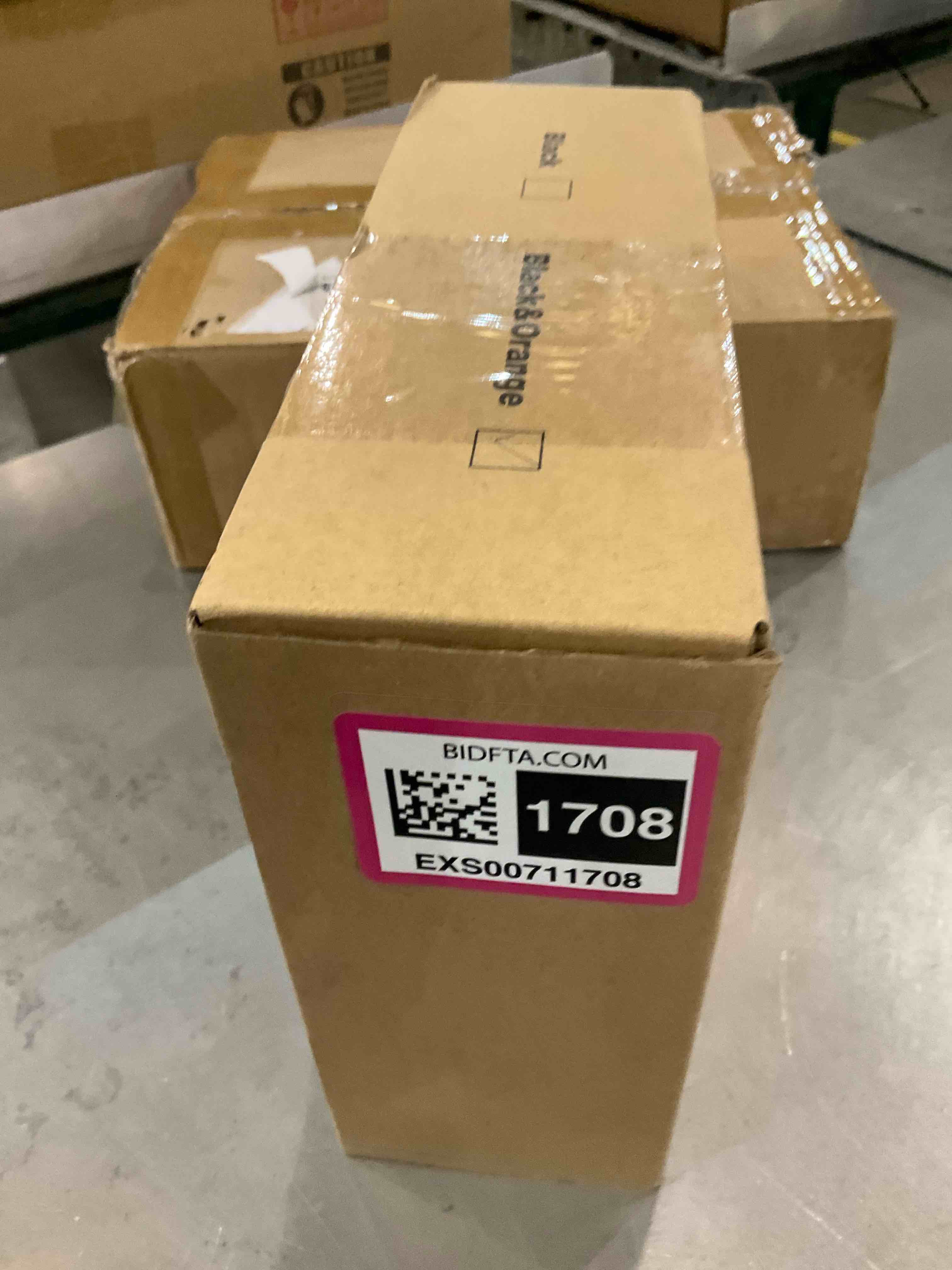 https://s3.amazonaws.com/lotting-images-prod/bidfta/EXS00711708_1702582863022.jpeg