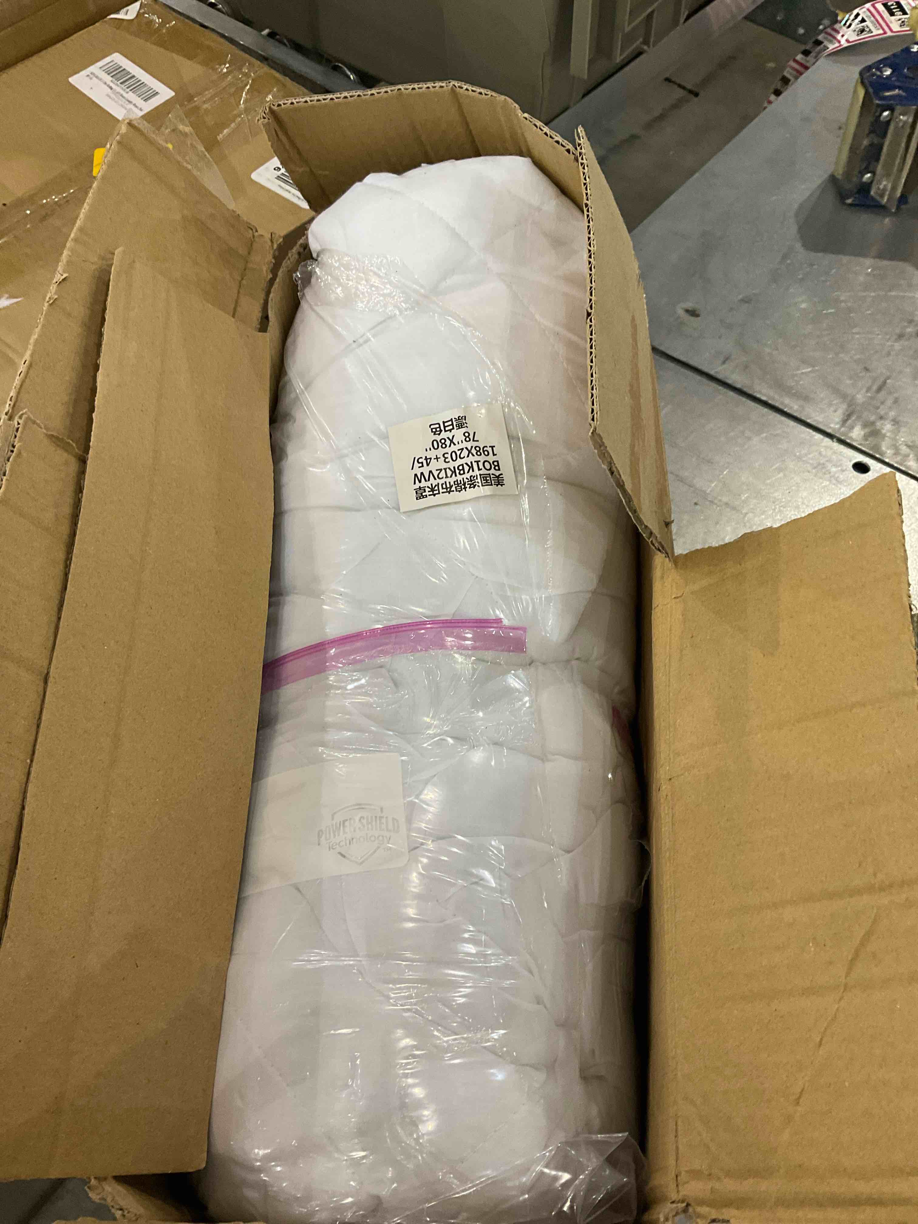 https://s3.amazonaws.com/lotting-images-prod/bidfta/EXS00711763_1702646298283.jpeg