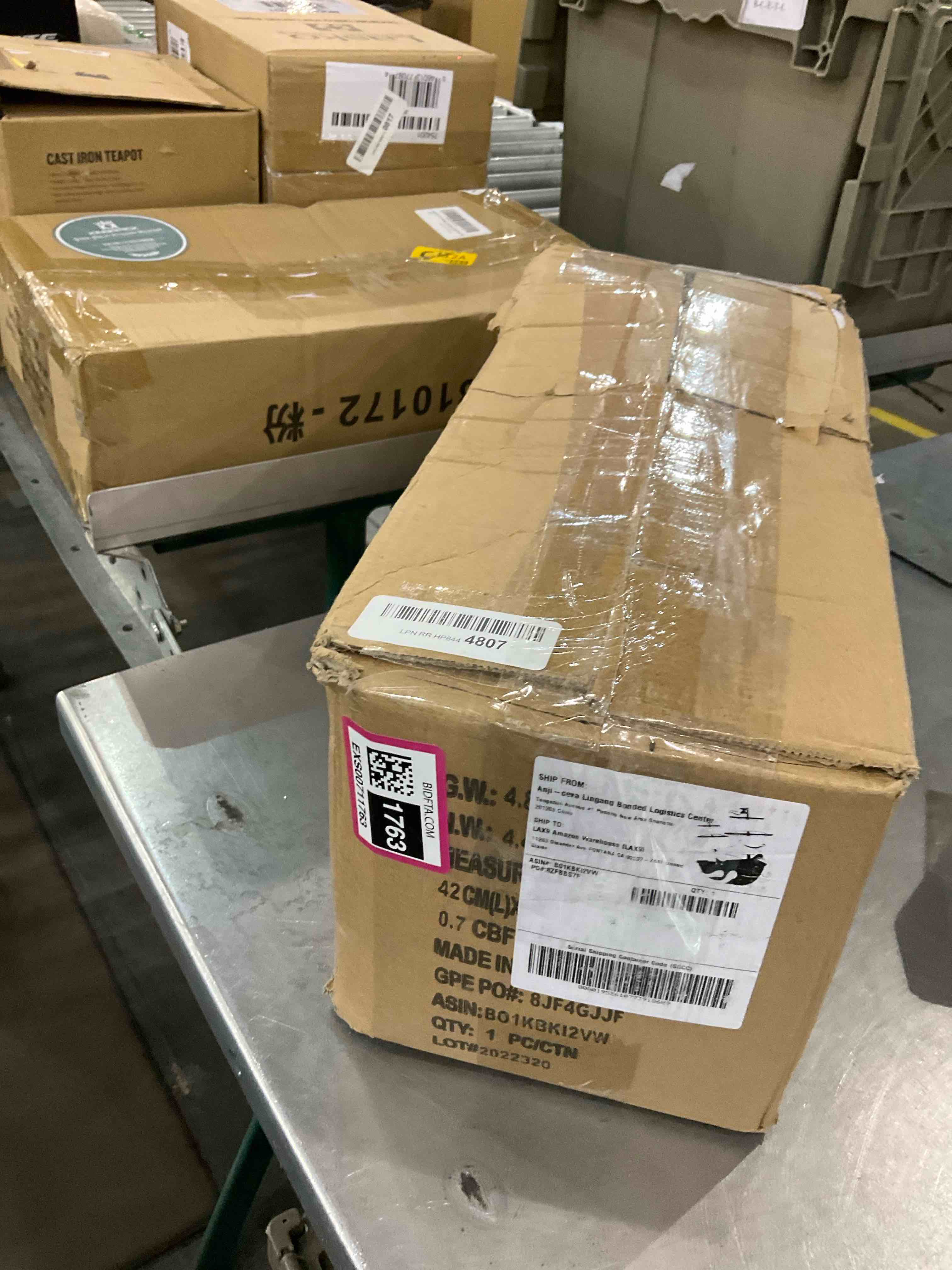 https://s3.amazonaws.com/lotting-images-prod/bidfta/EXS00711763_1702646373085.jpeg