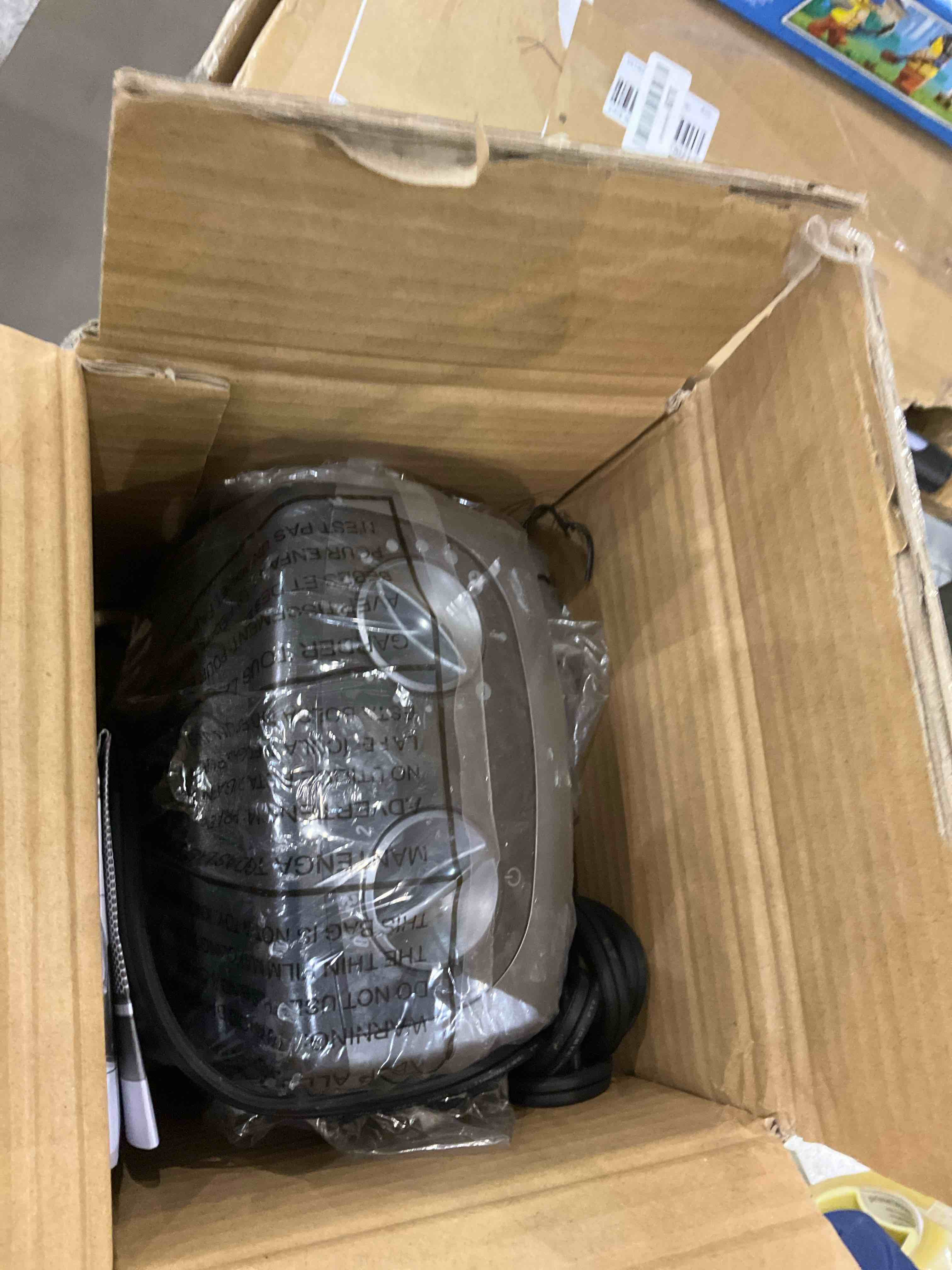 https://s3.amazonaws.com/lotting-images-prod/bidfta/EXS00711768_1702646962986.jpeg