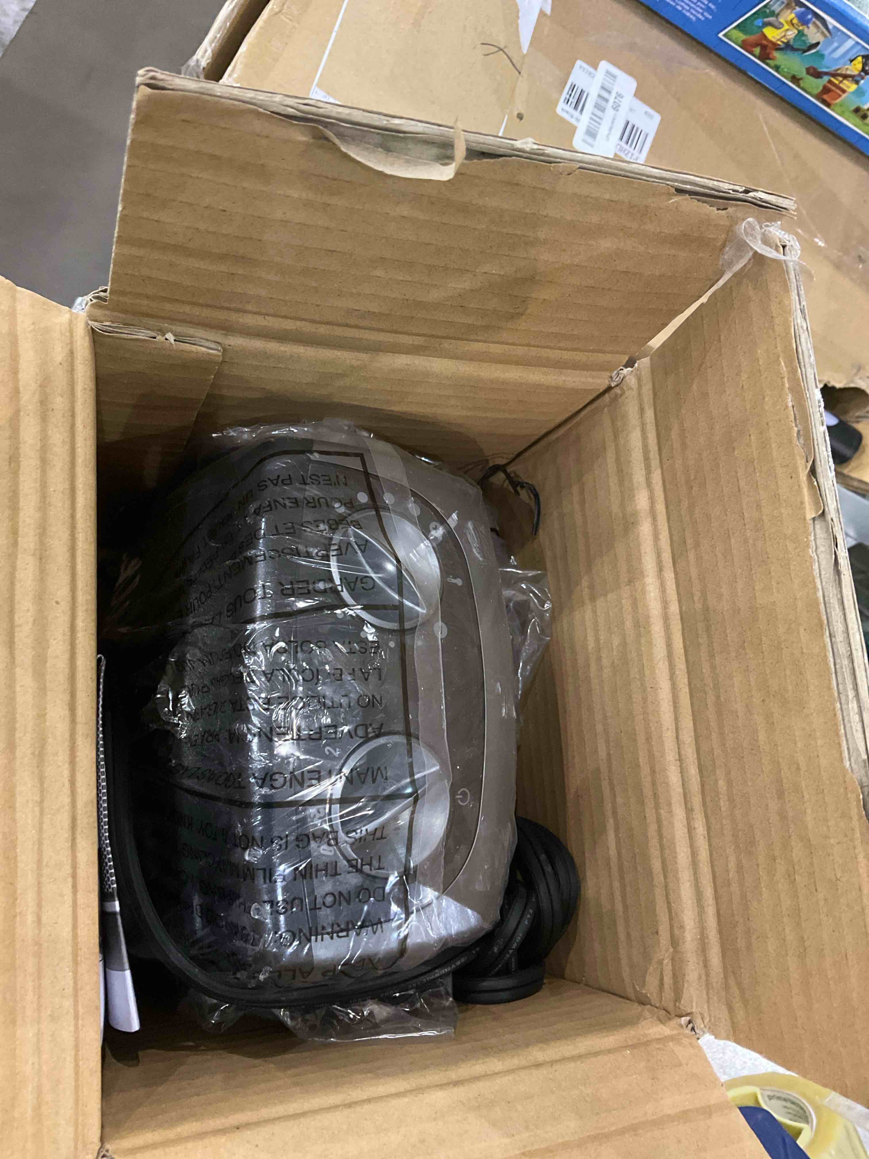 https://s3.amazonaws.com/lotting-images-prod/bidfta/EXS00711768_1702646964356.jpeg