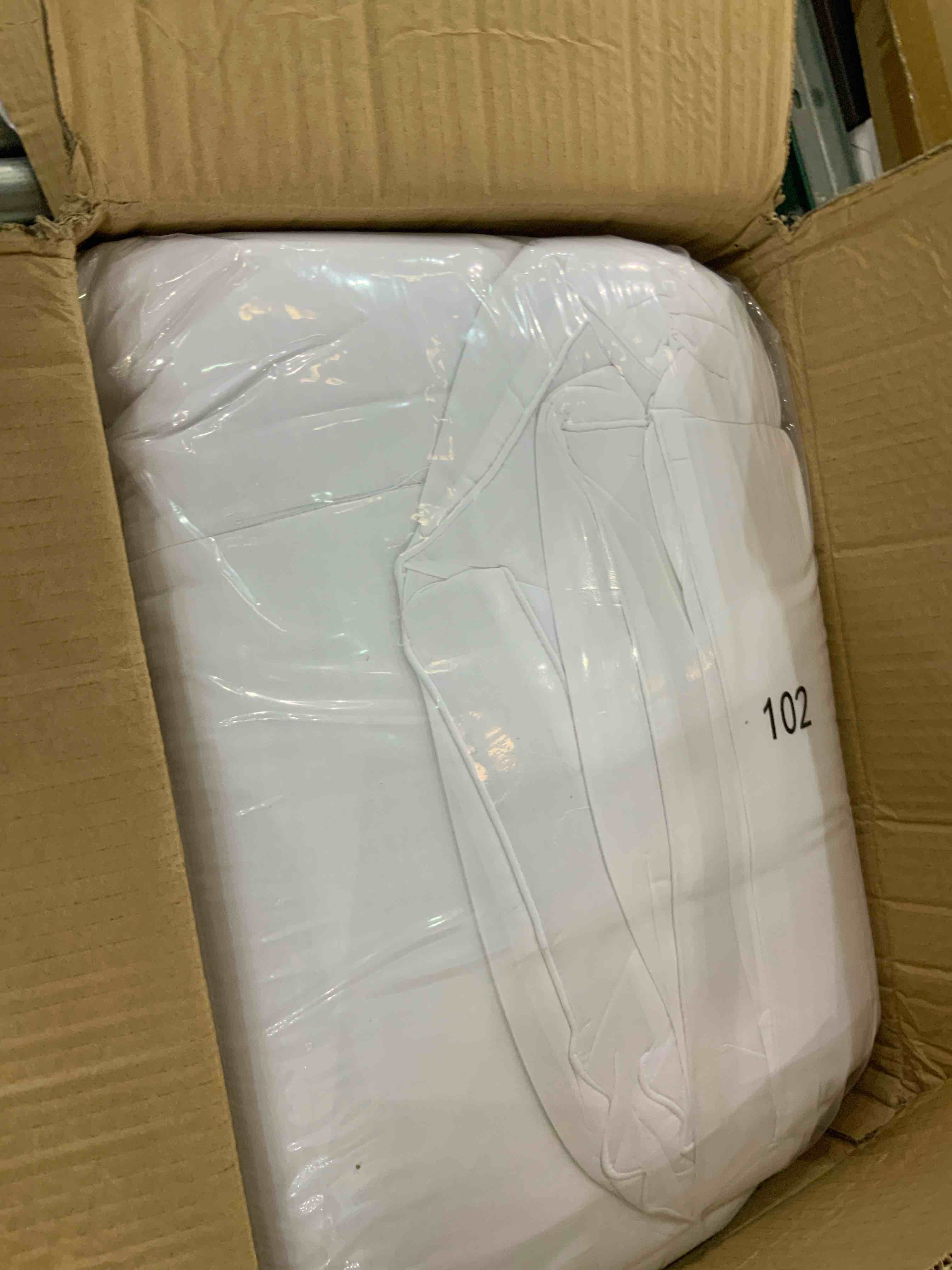 https://s3.amazonaws.com/lotting-images-prod/bidfta/EXS00712387_1702671111202.jpeg