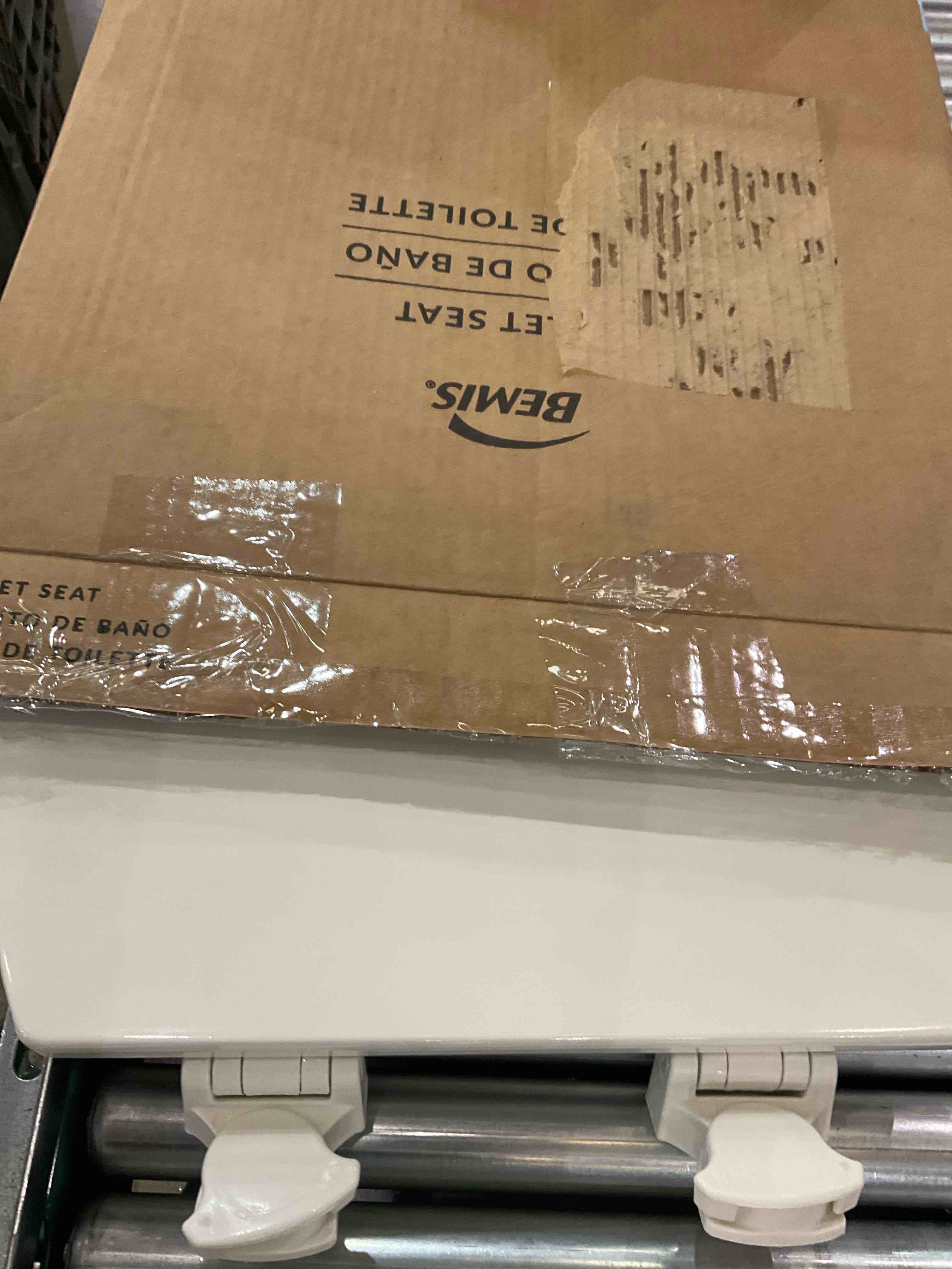https://s3.amazonaws.com/lotting-images-prod/bidfta/EXS00712907_1703002249227.jpeg