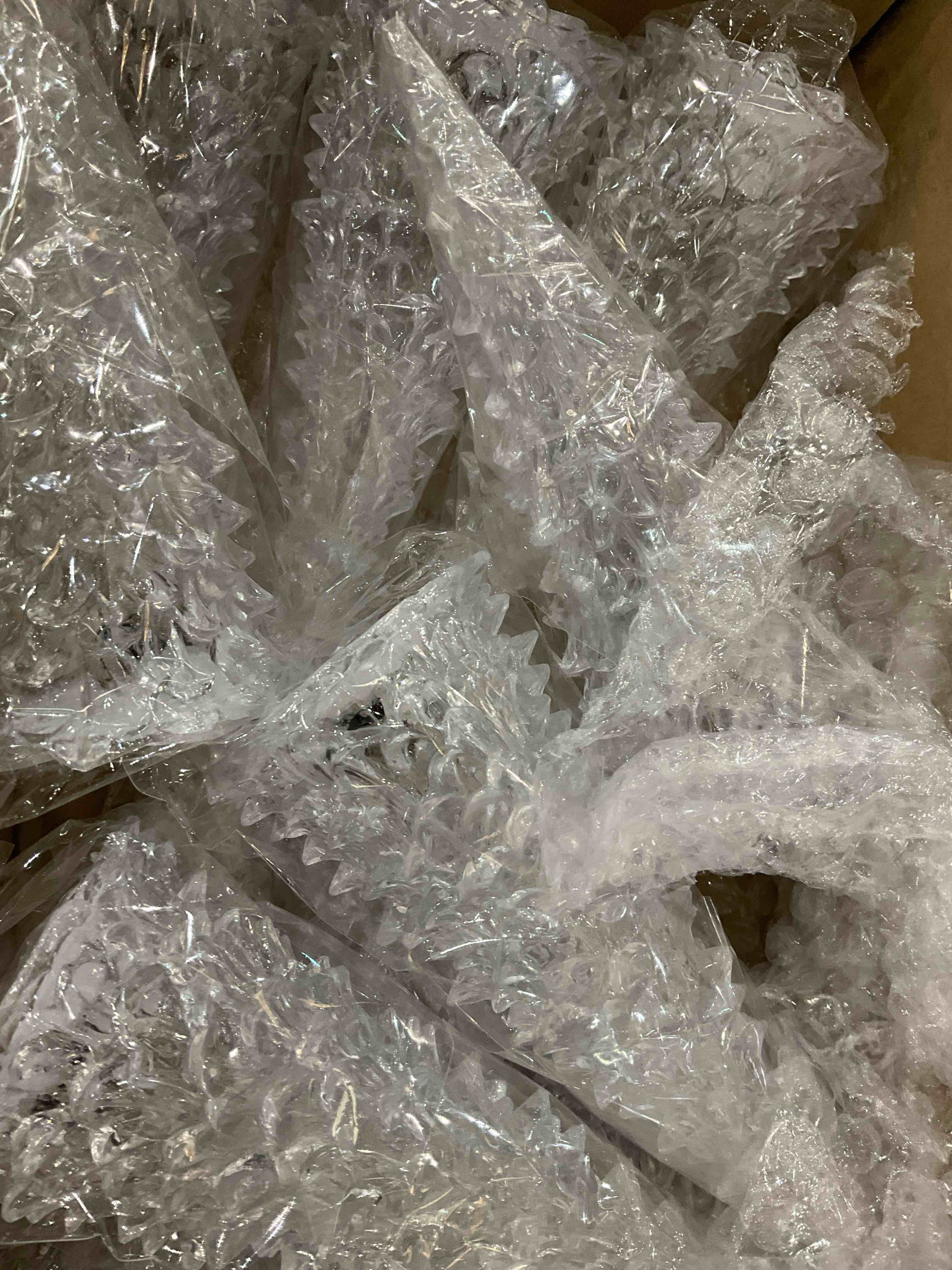 https://s3.amazonaws.com/lotting-images-prod/bidfta/EXS00712963_1703084533569.jpeg