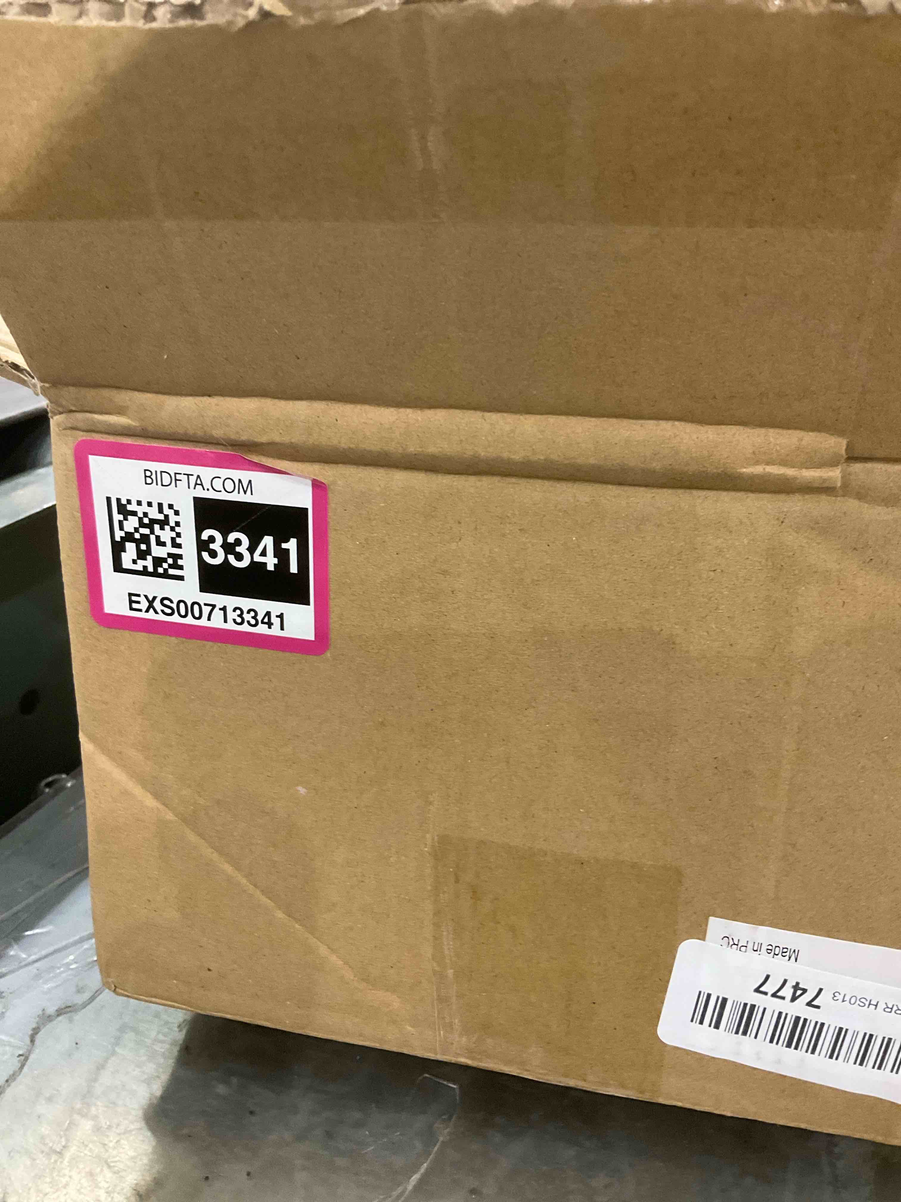 https://s3.amazonaws.com/lotting-images-prod/bidfta/EXS00713341_1702998721797.jpeg
