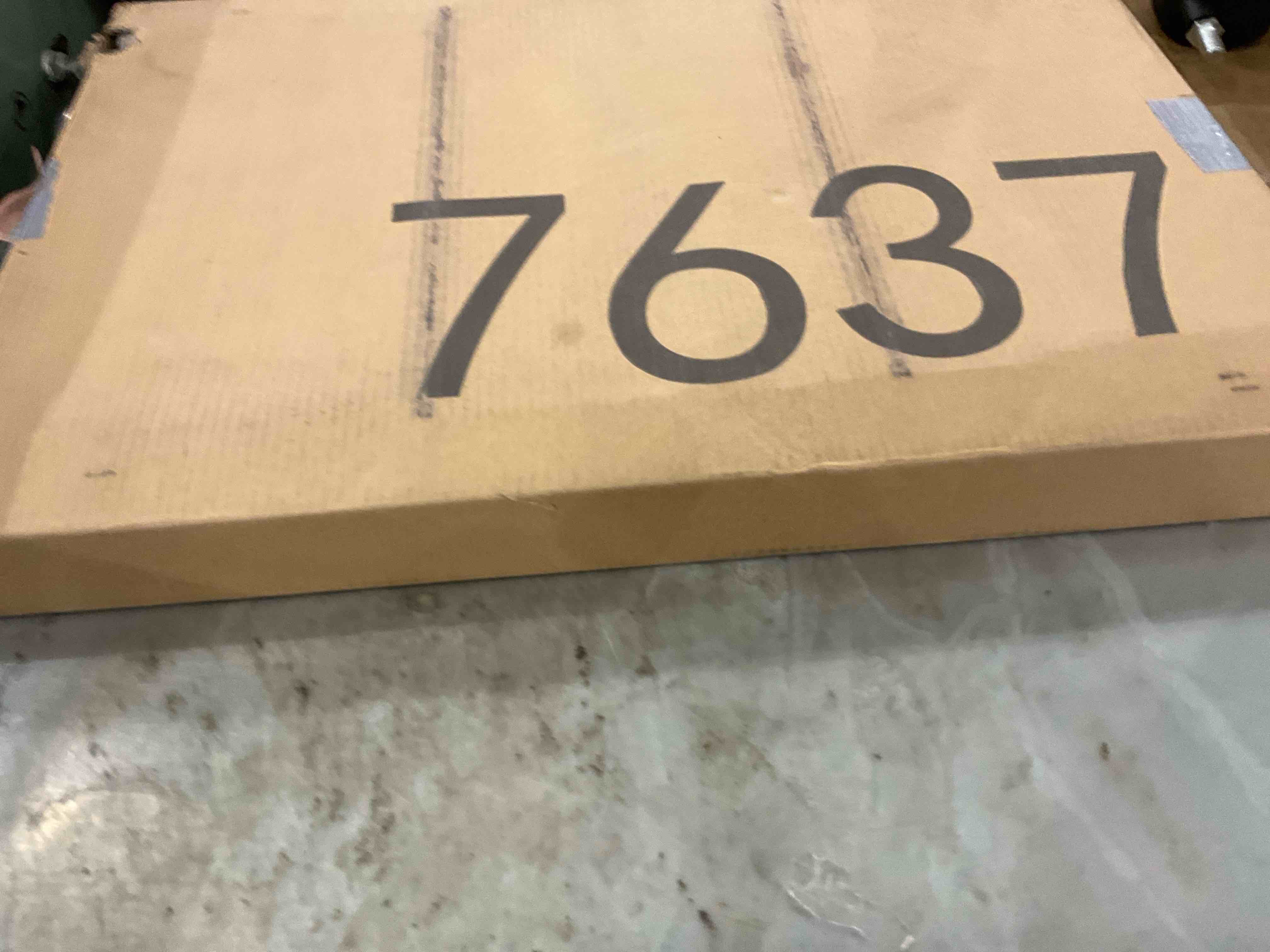 https://s3.amazonaws.com/lotting-images-prod/bidfta/EXS00714301_1703258146591.jpeg