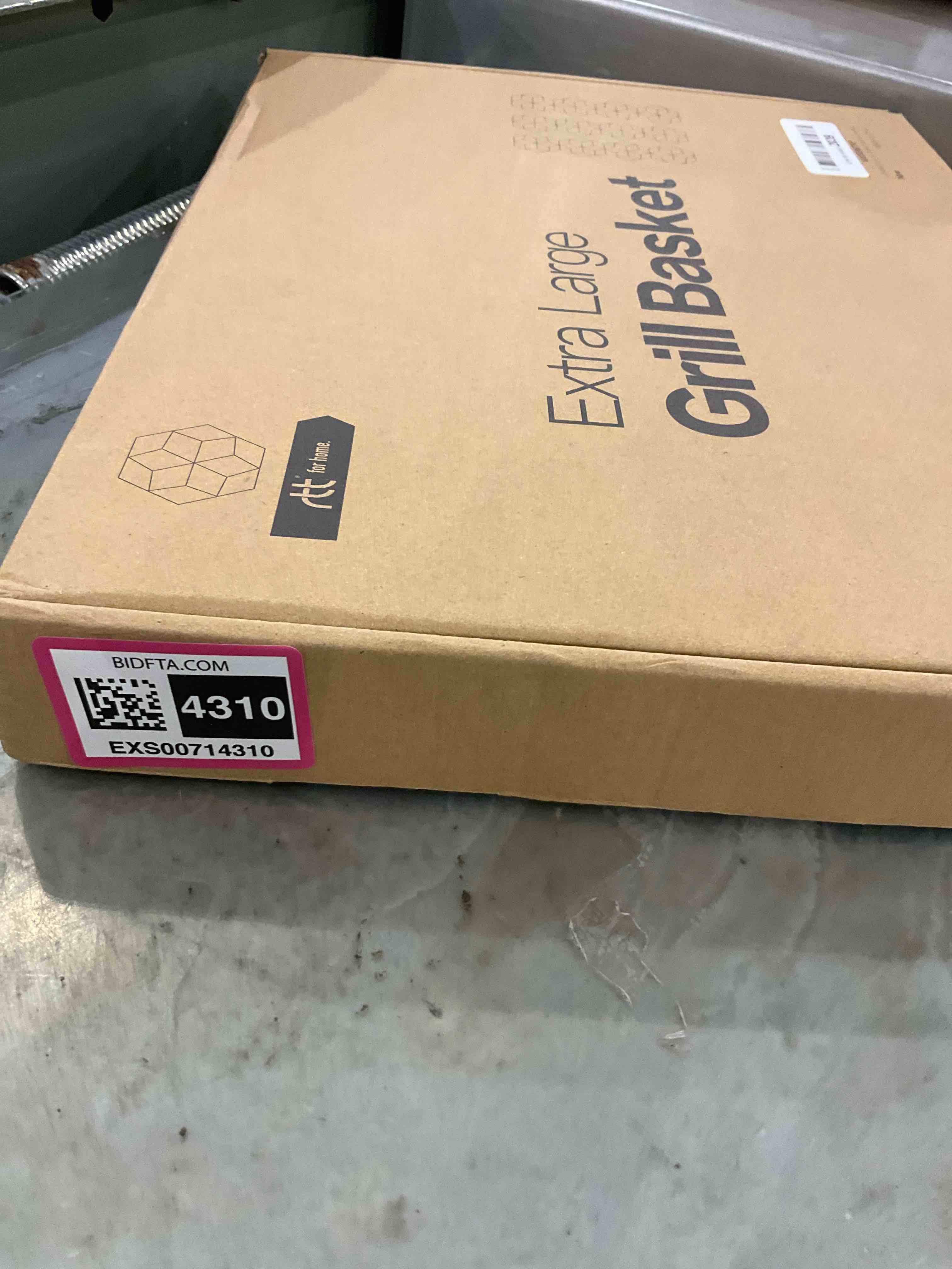https://s3.amazonaws.com/lotting-images-prod/bidfta/EXS00714310_1703258039660.jpeg