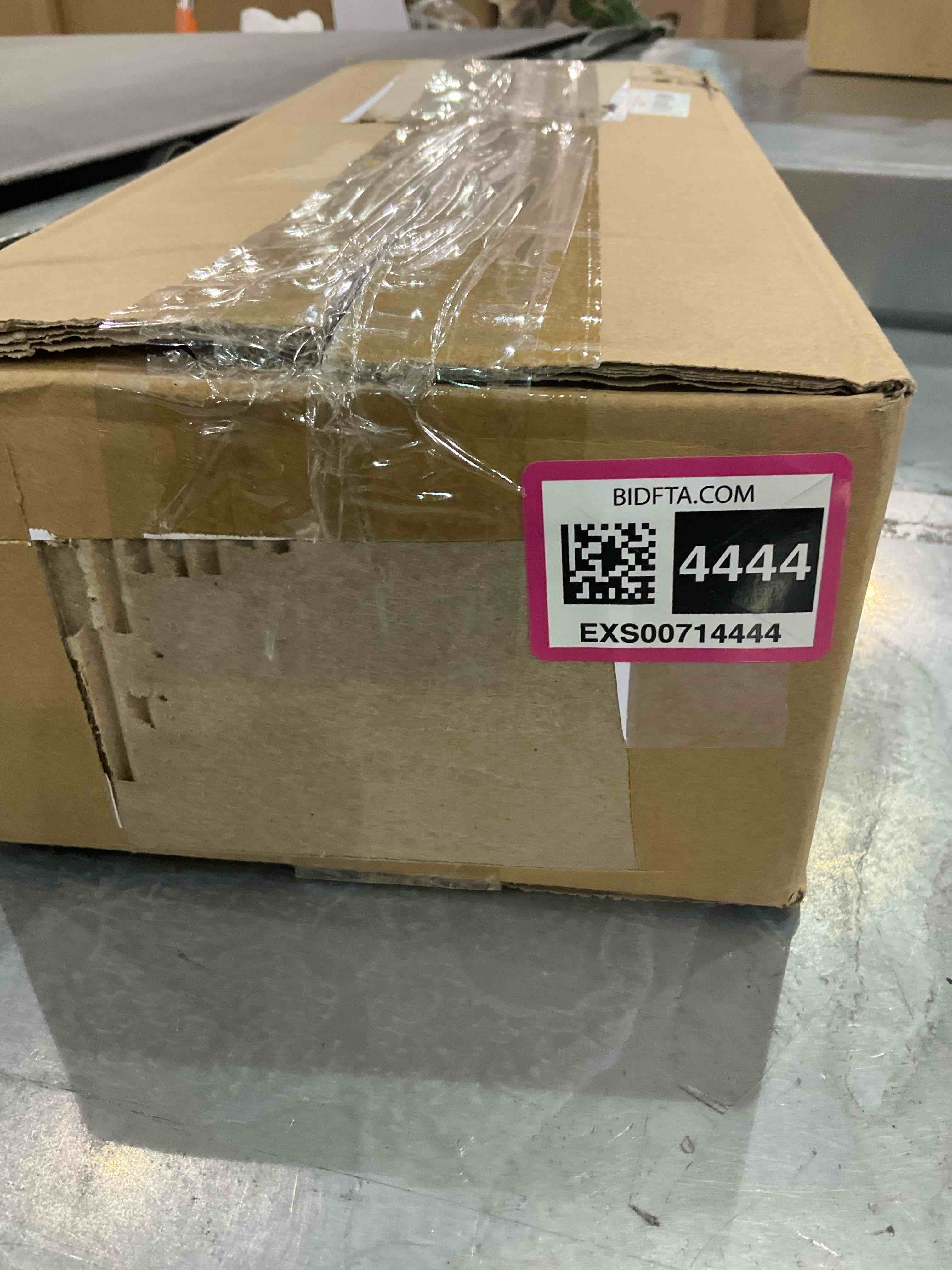 https://s3.amazonaws.com/lotting-images-prod/bidfta/EXS00714444_1704201390714.jpeg