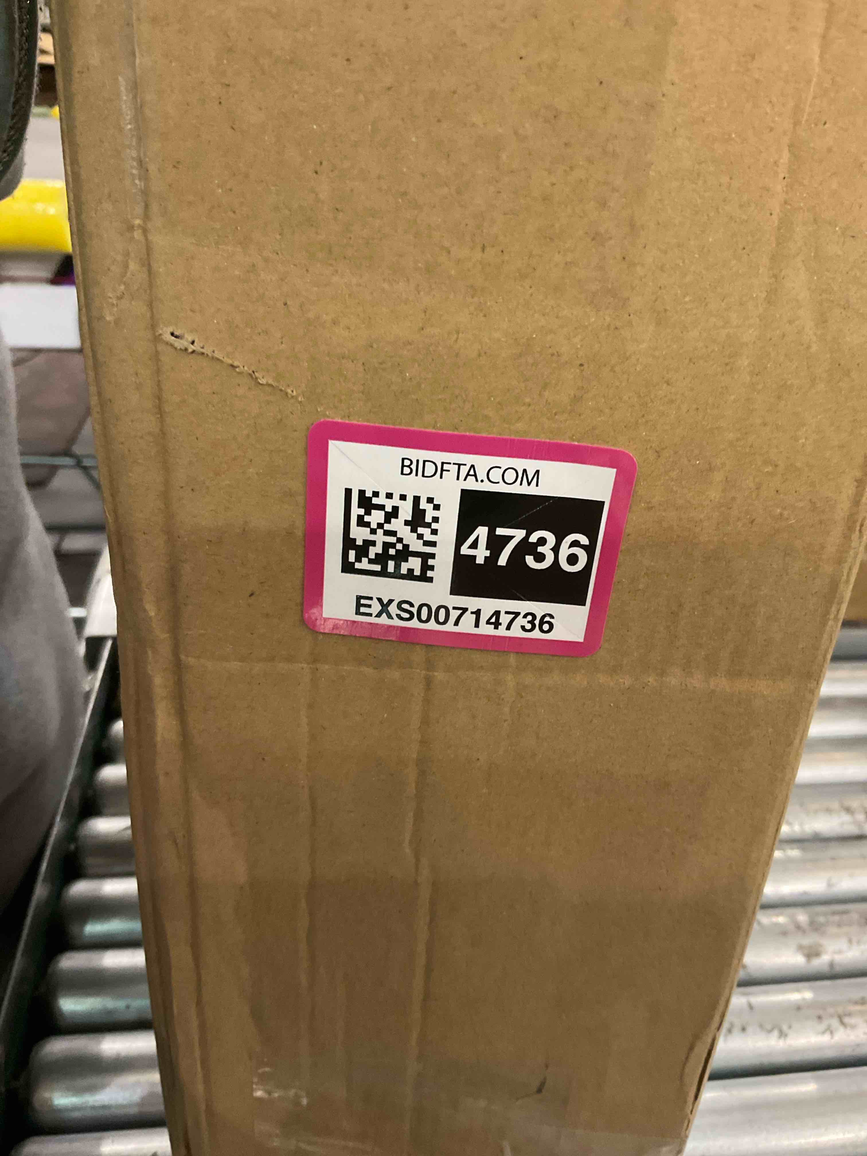 https://s3.amazonaws.com/lotting-images-prod/bidfta/EXS00714736_1702312180287.jpeg