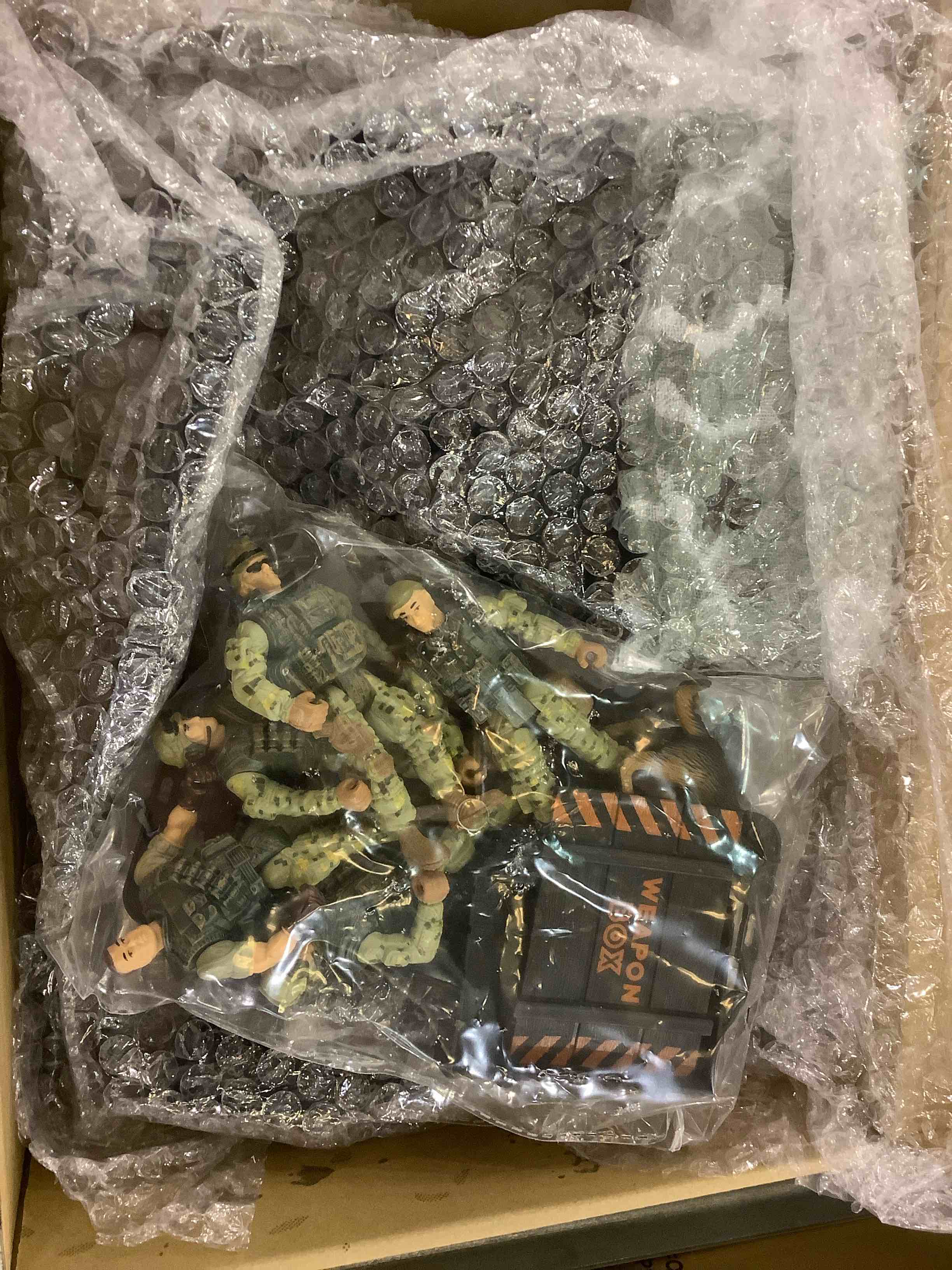 https://s3.amazonaws.com/lotting-images-prod/bidfta/EXS00714888_1702406015792.jpeg