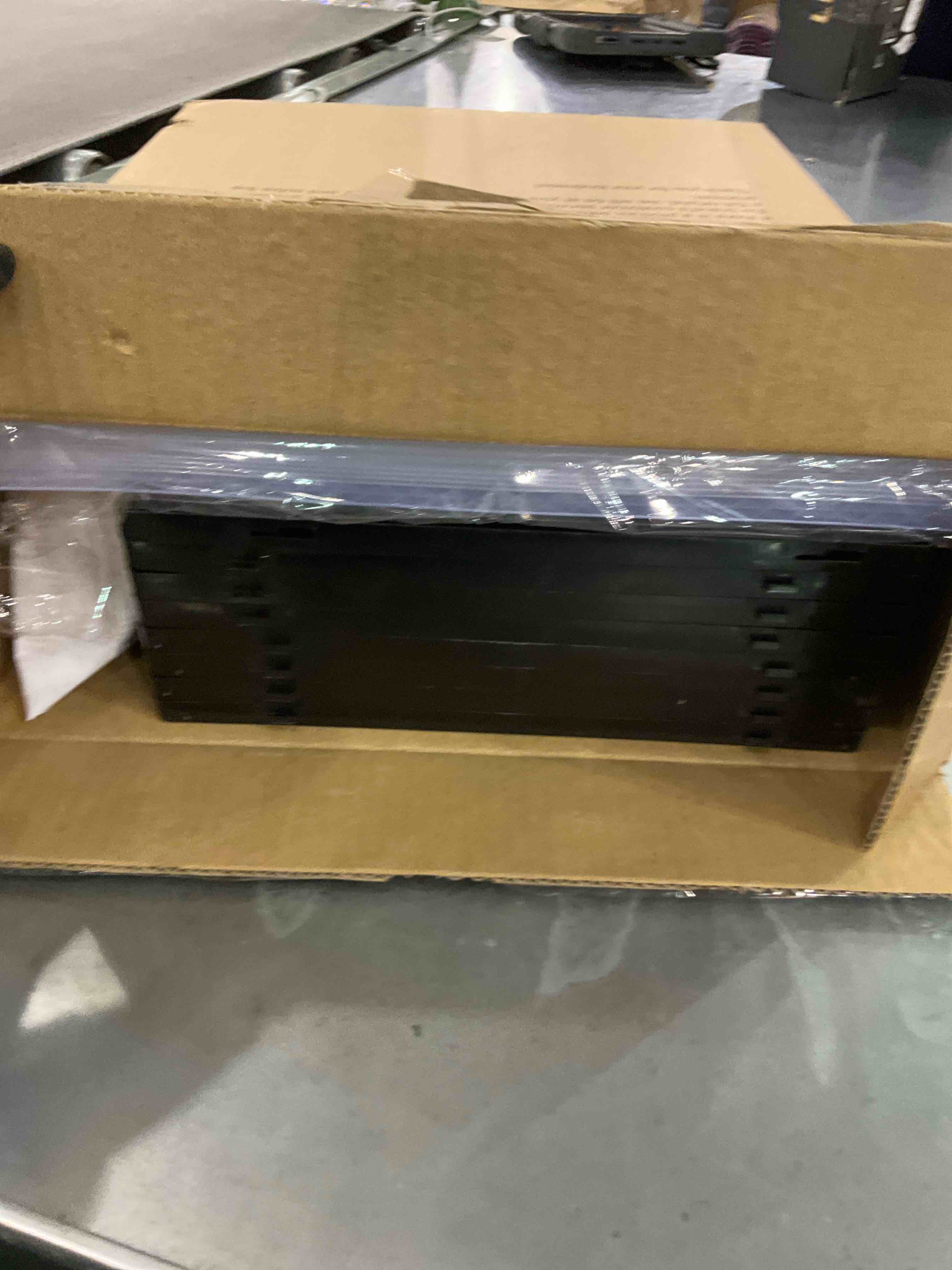 https://s3.amazonaws.com/lotting-images-prod/bidfta/EXS00716060_1702300457851.jpeg