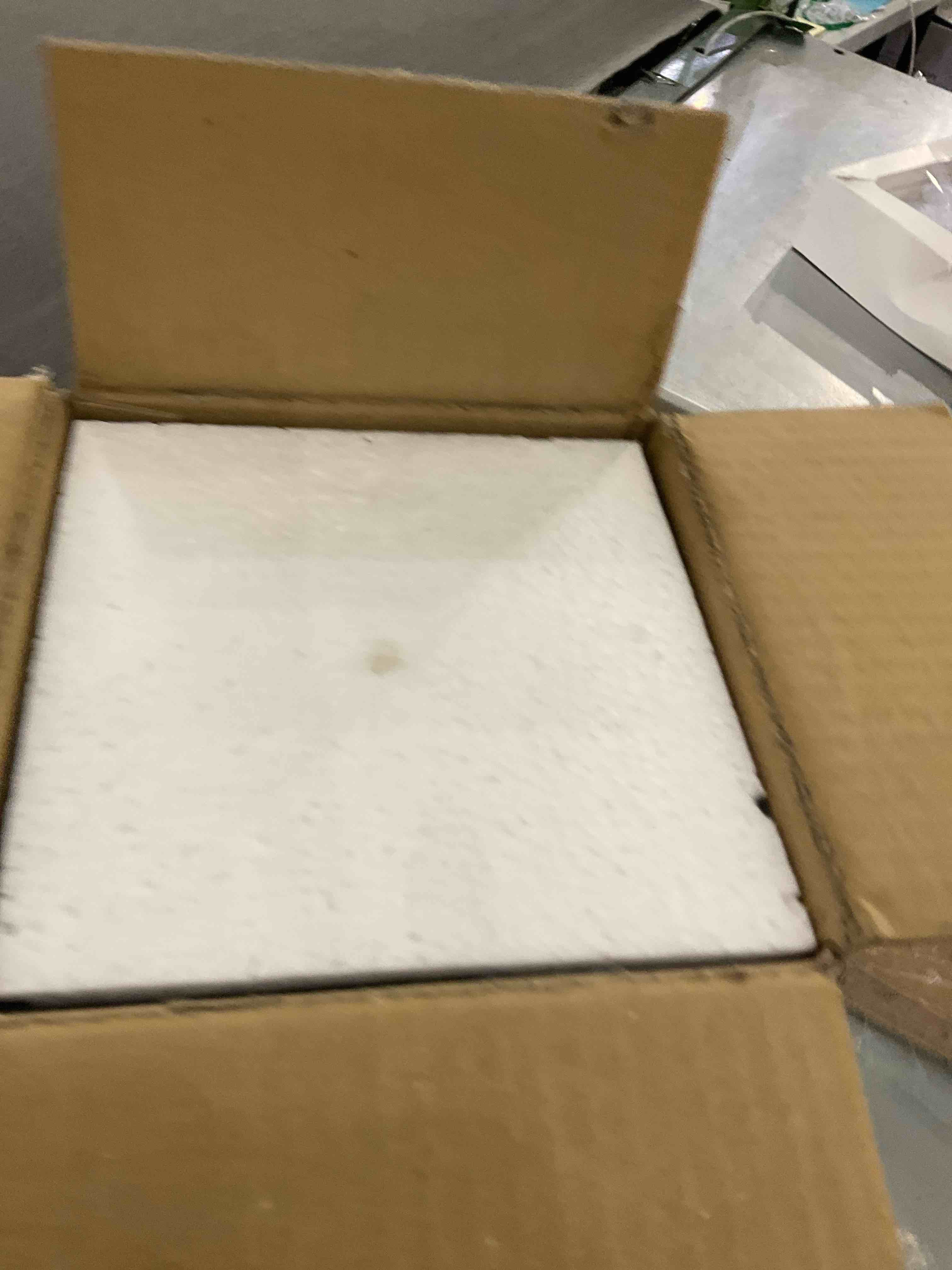 https://s3.amazonaws.com/lotting-images-prod/bidfta/EXS00716115_1702309061884.jpeg