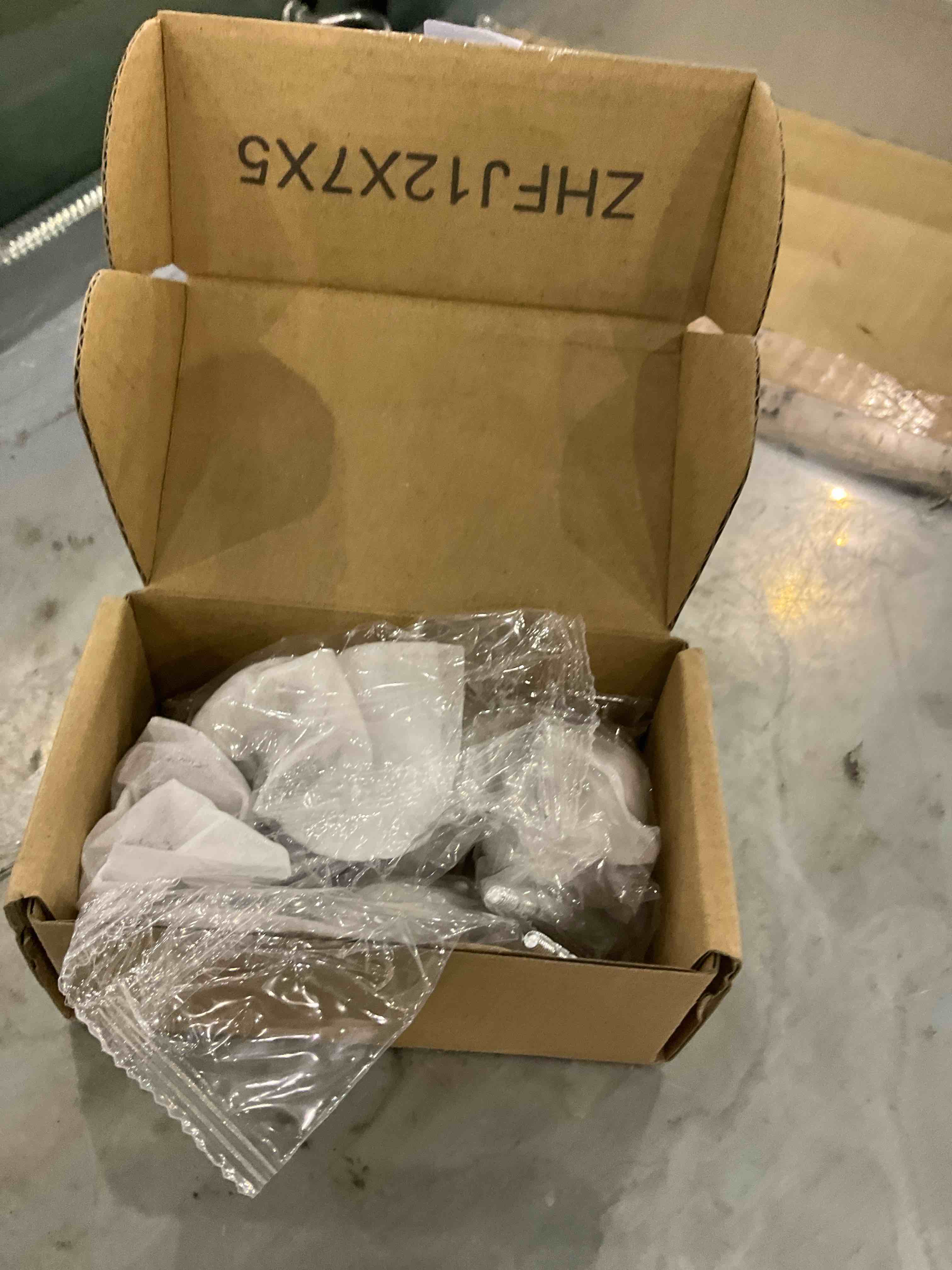 https://s3.amazonaws.com/lotting-images-prod/bidfta/EXS00716451_1702470224123.jpeg