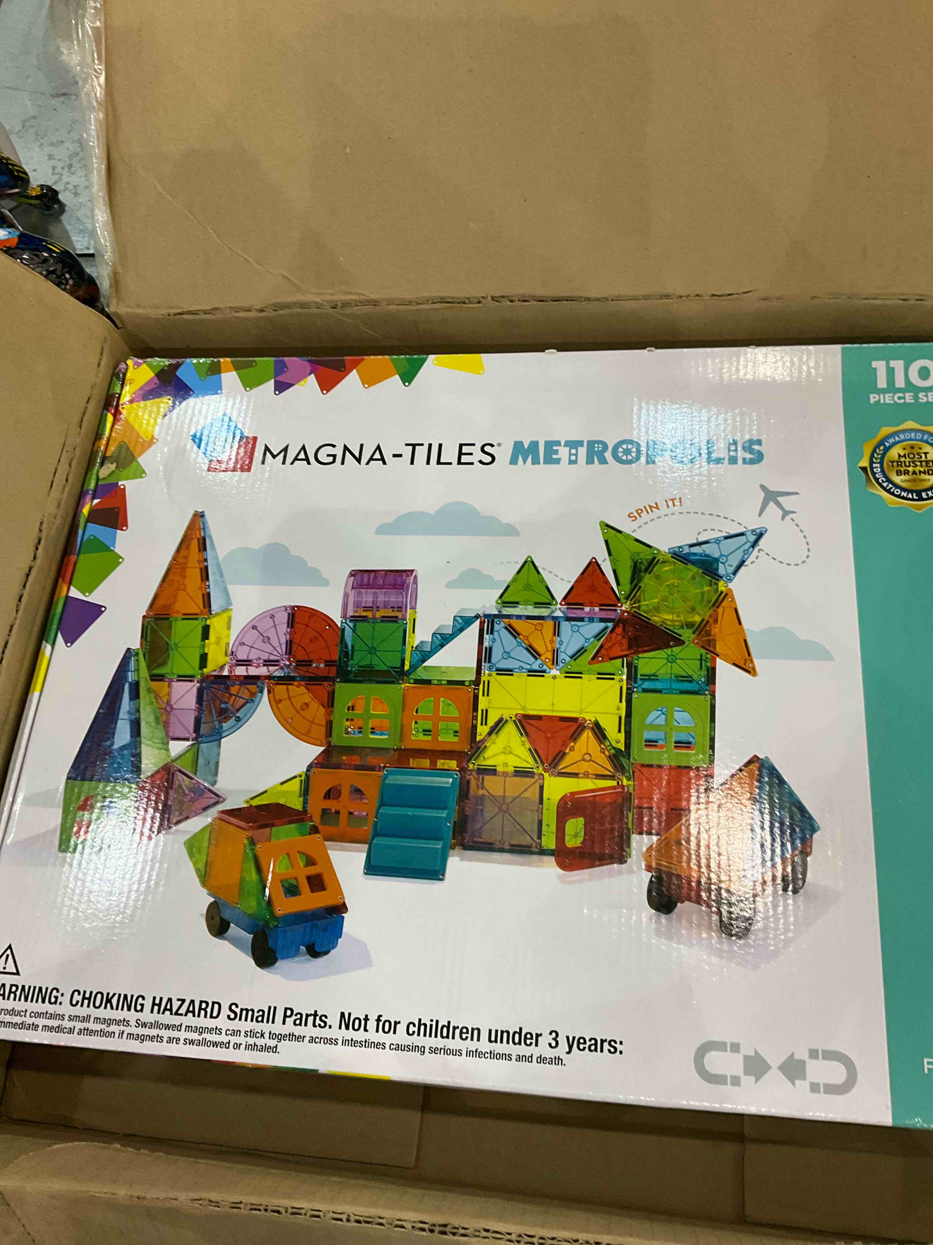 https://s3.amazonaws.com/lotting-images-prod/bidfta/EXS00718021_1702559614400.jpeg