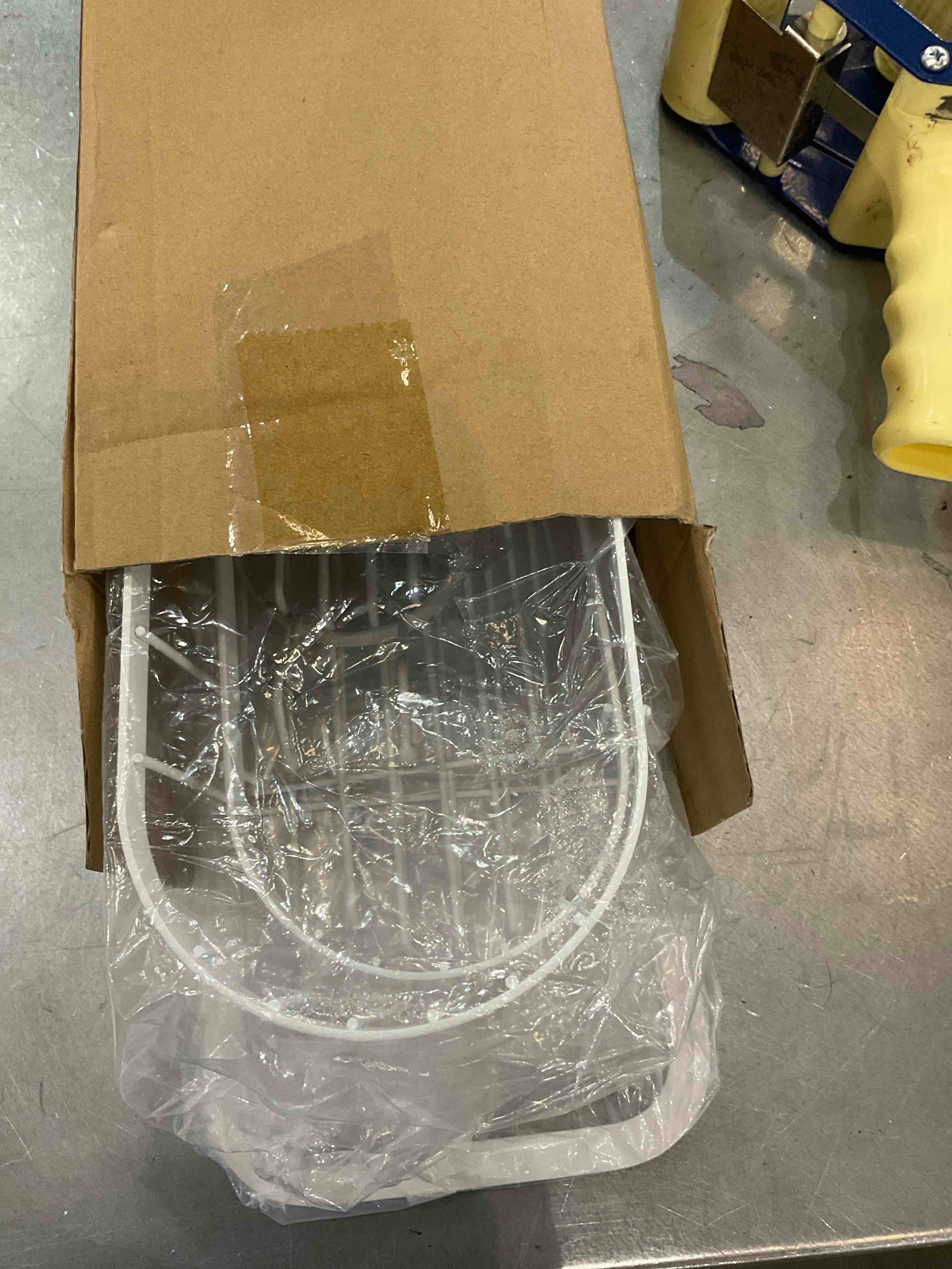 https://s3.amazonaws.com/lotting-images-prod/bidfta/EXS00718159_1702581979235.jpeg