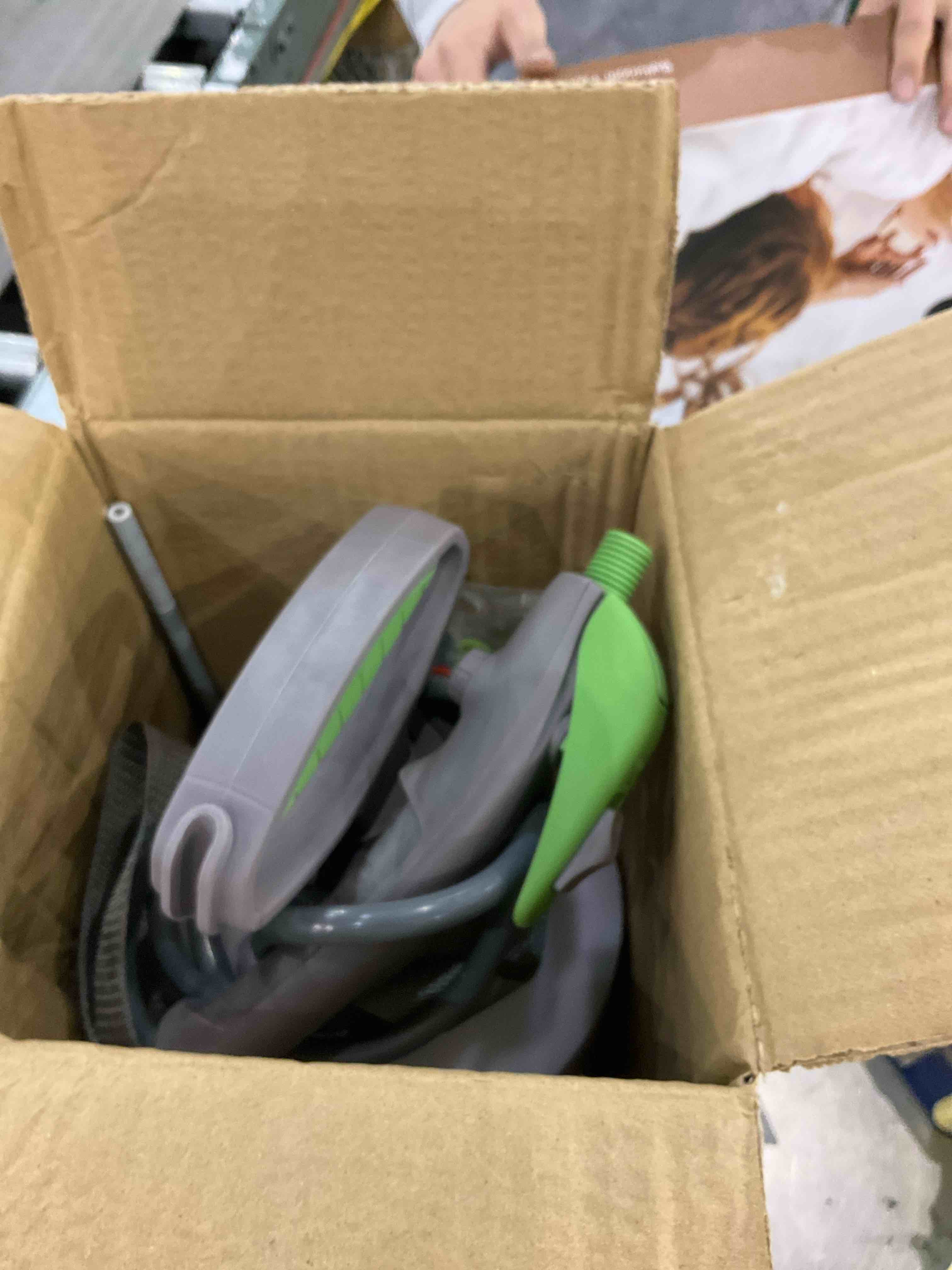 https://s3.amazonaws.com/lotting-images-prod/bidfta/EXS00718210_1702644327052.jpeg