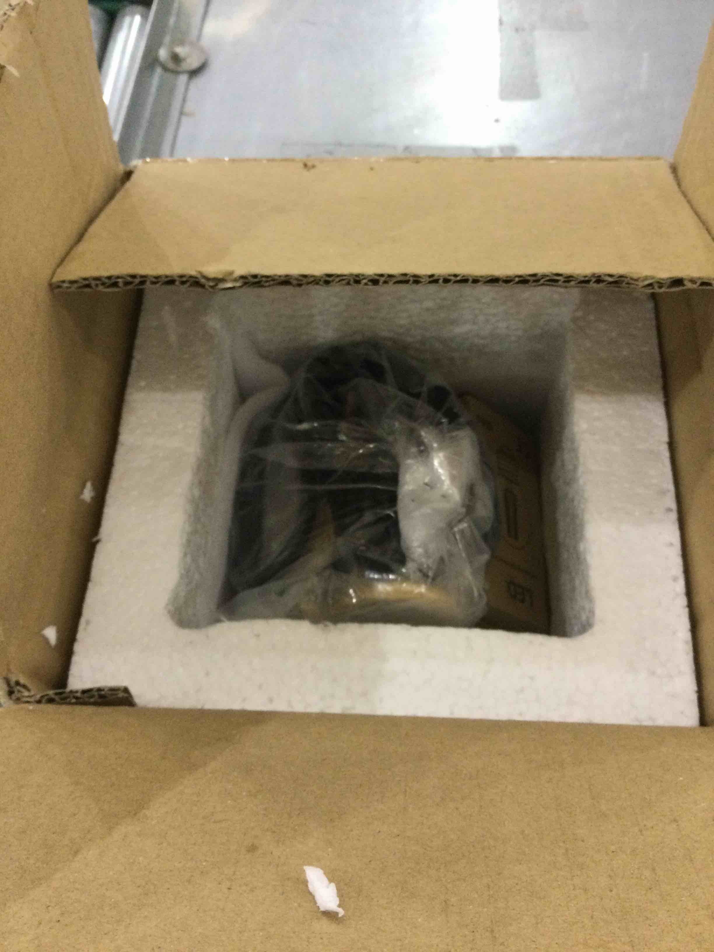 https://s3.amazonaws.com/lotting-images-prod/bidfta/EXS00718724_1702307885742.jpeg