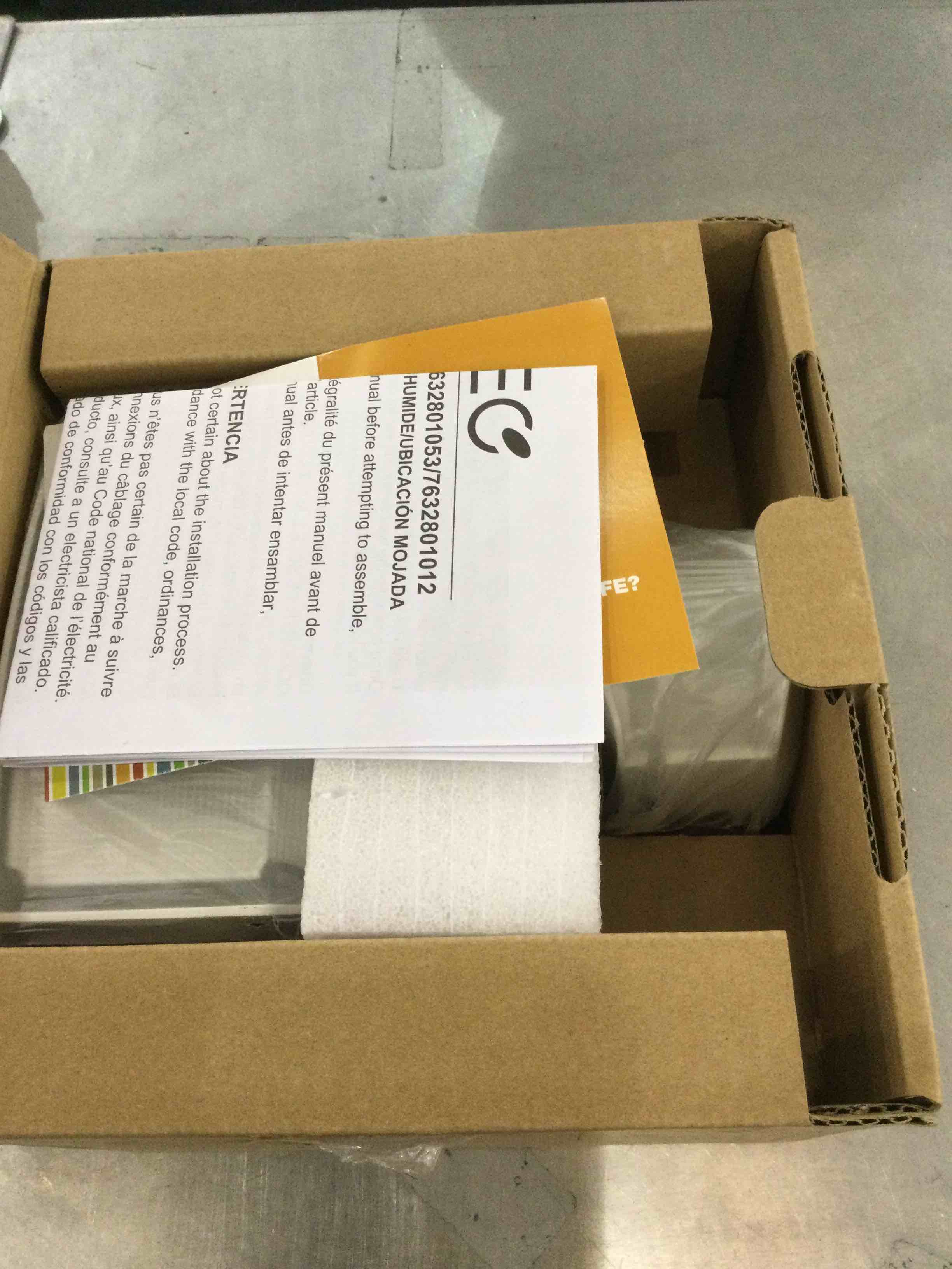 LUTEC 72W 6300LM LED Security Lights Motion Sensor Light Outdoor, 5000K Daylight, IP65 Waterproof, Dusk to Dawn, 3 Head Motion Detected Flood Light for Garage, Yard, Porch(White)