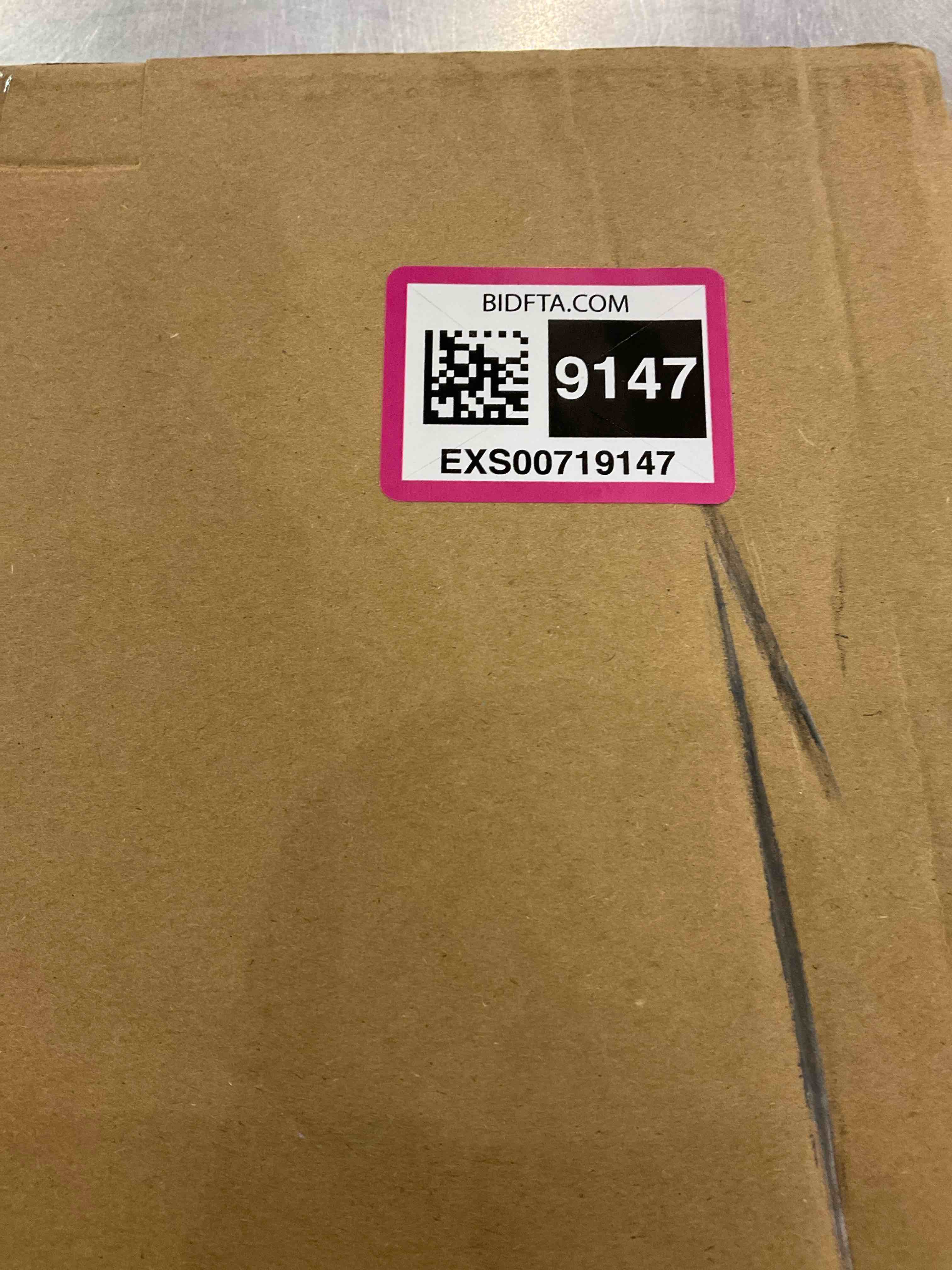 https://s3.amazonaws.com/lotting-images-prod/bidfta/EXS00719147_1702647036831.jpeg