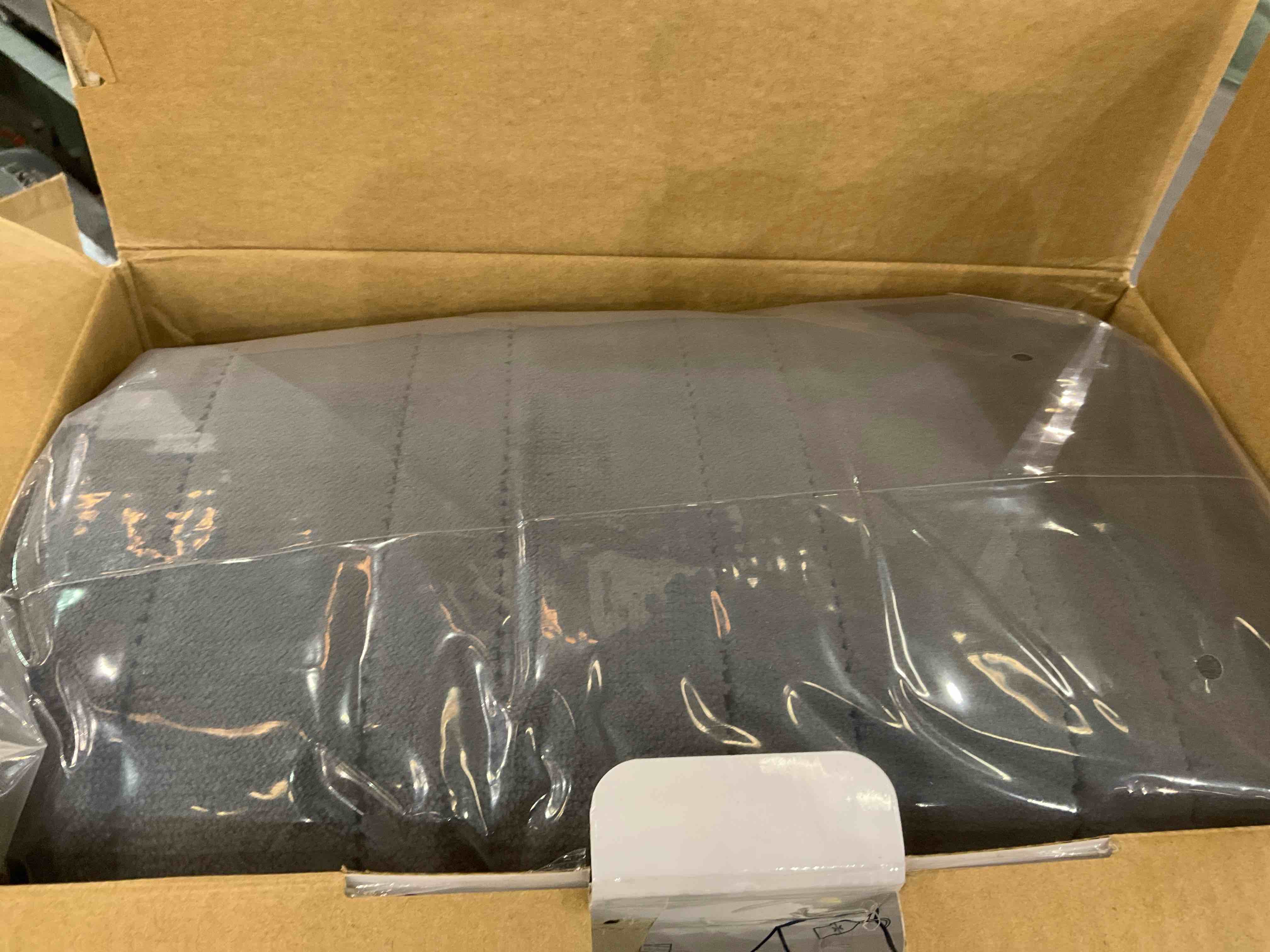 https://s3.amazonaws.com/lotting-images-prod/bidfta/EXS00719228_1702665031536.jpeg
