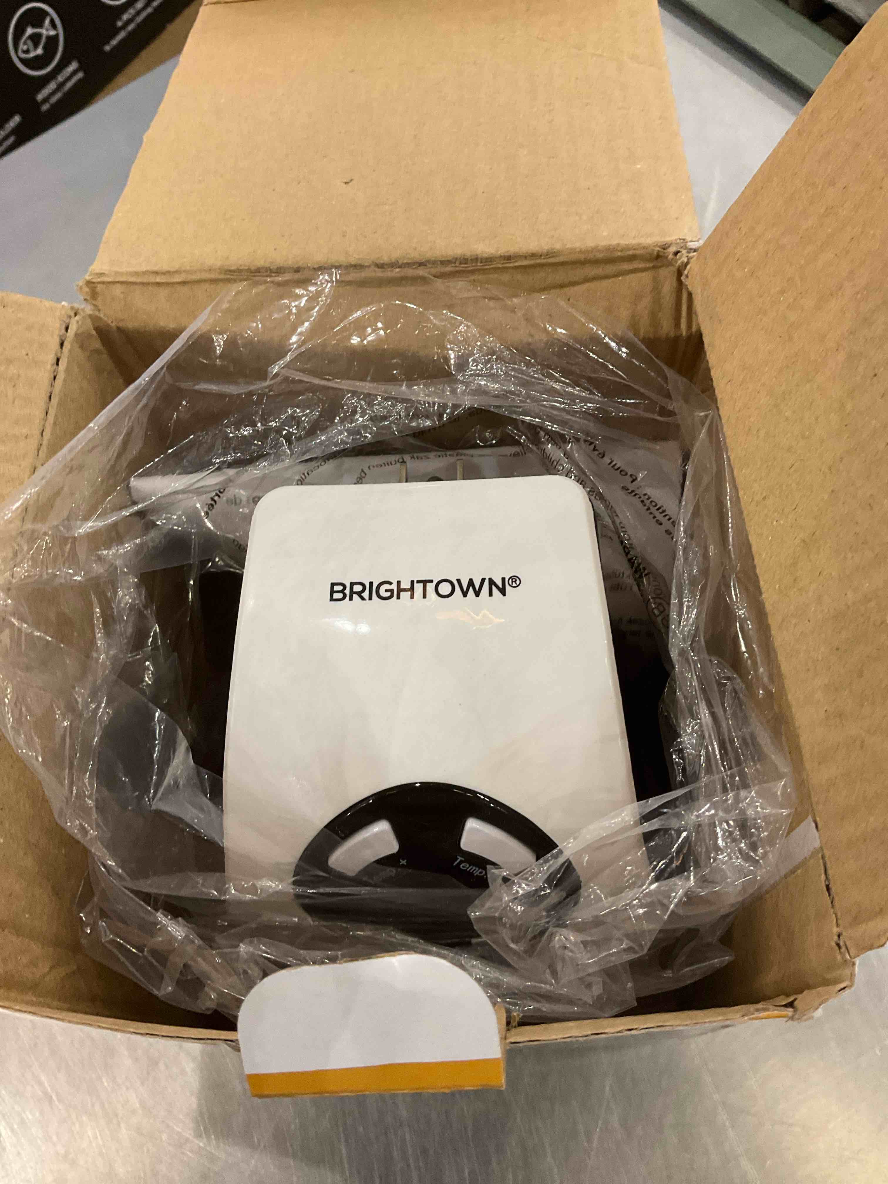 https://s3.amazonaws.com/lotting-images-prod/bidfta/EXS00719241_1702668683838.jpeg