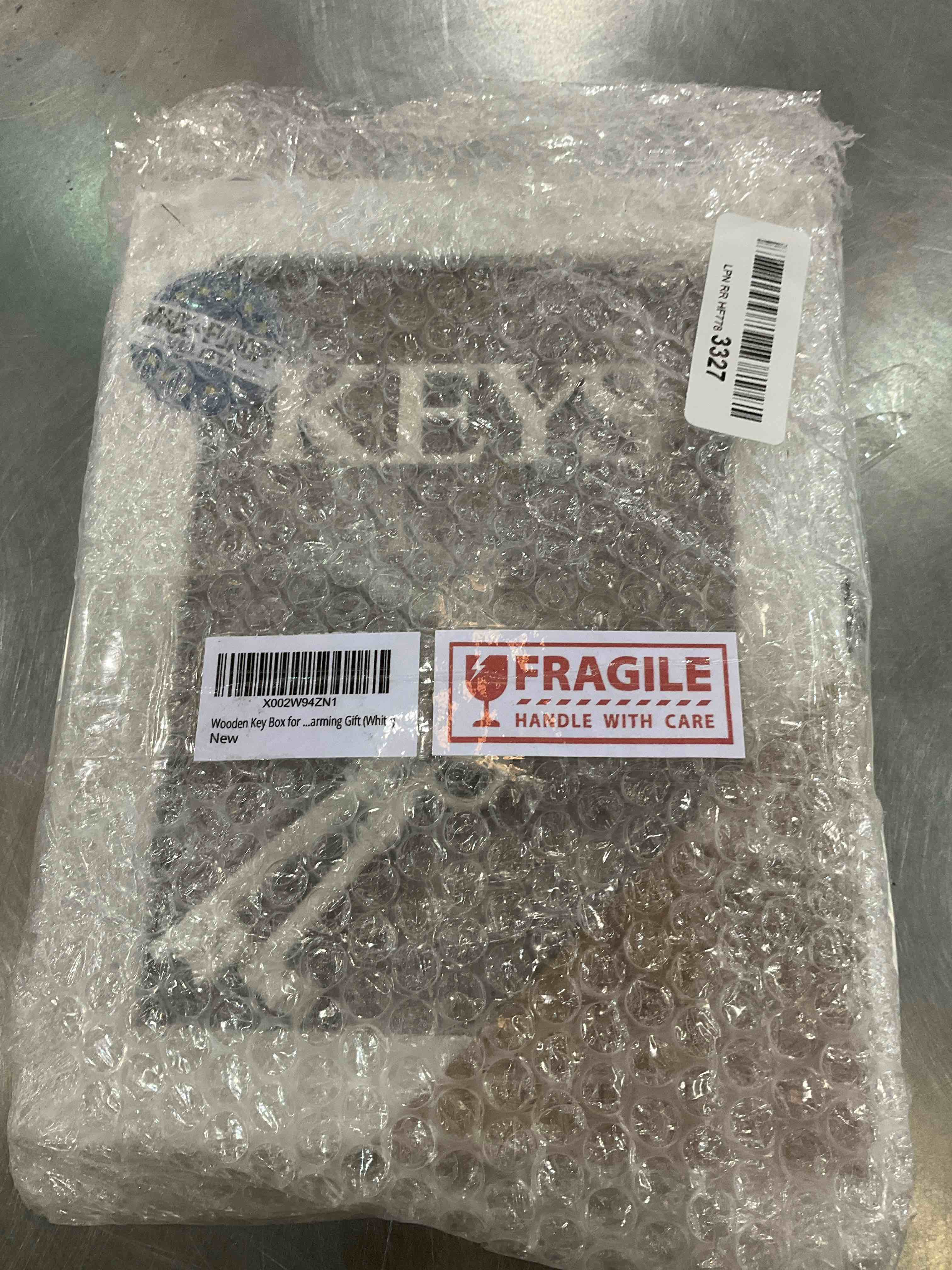 https://s3.amazonaws.com/lotting-images-prod/bidfta/EXS00719360_1702917817810.jpeg