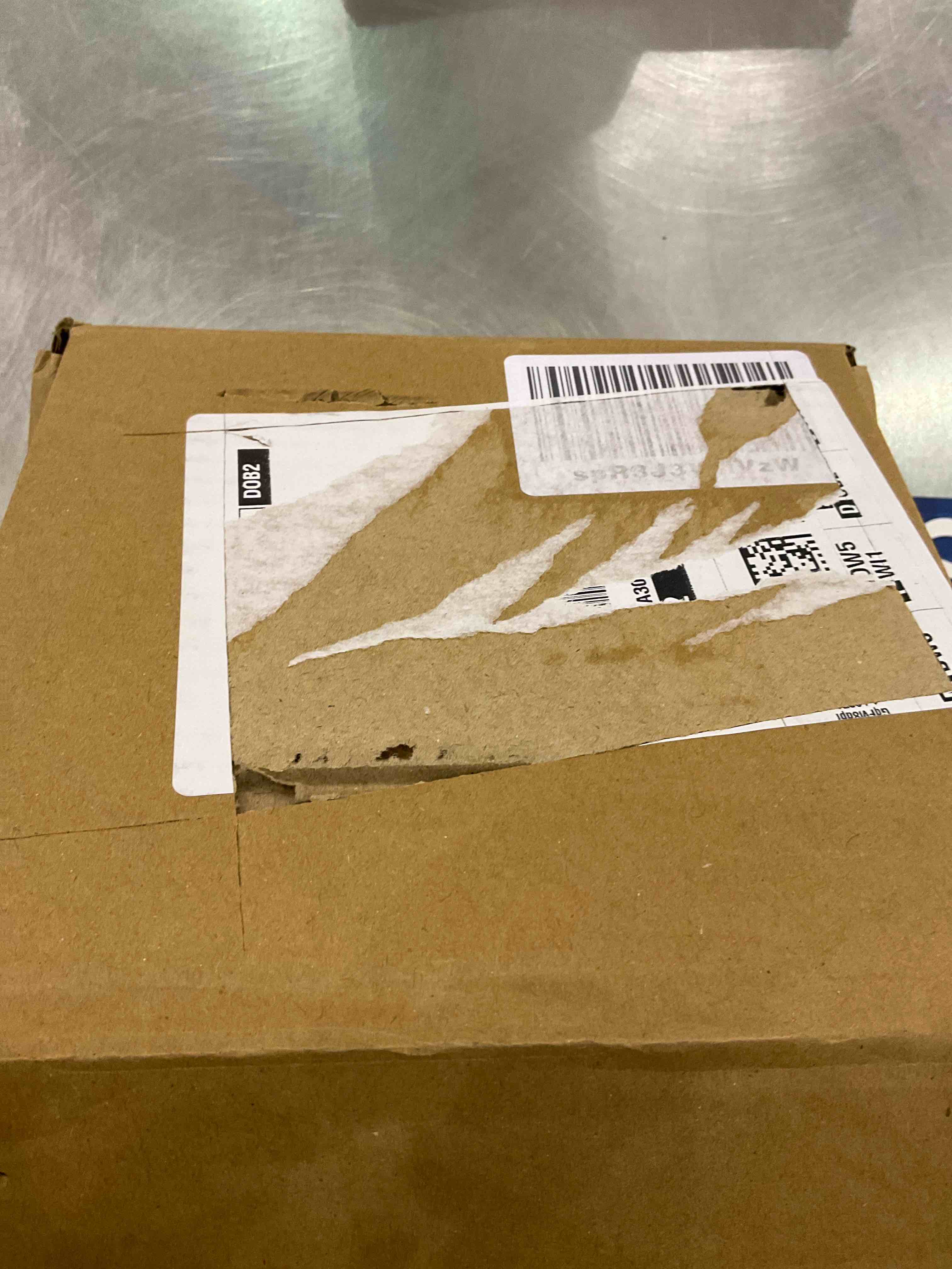 https://s3.amazonaws.com/lotting-images-prod/bidfta/EXS00719418_1702928995829.jpeg