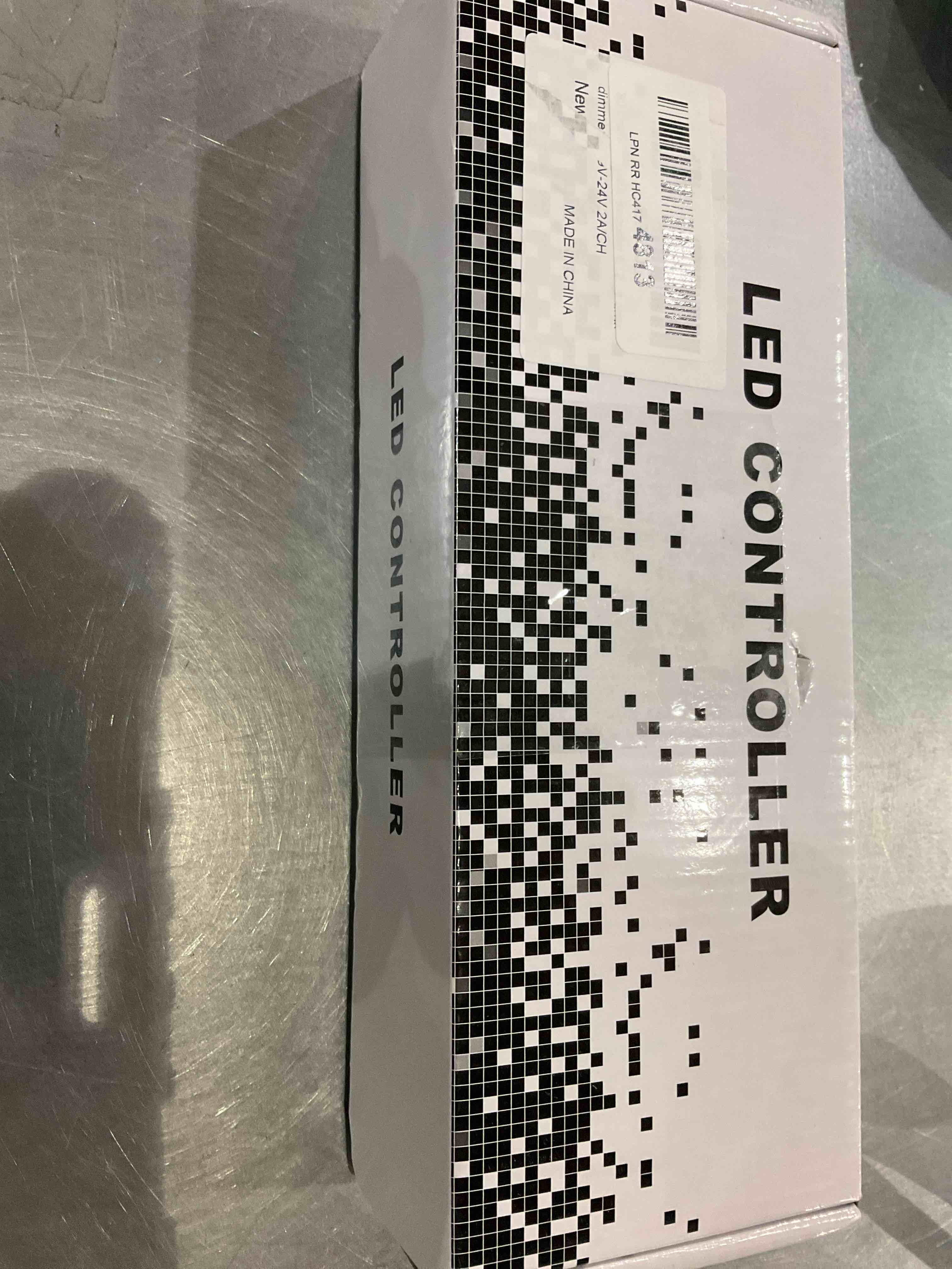 https://s3.amazonaws.com/lotting-images-prod/bidfta/EXS00719577_1702557717093.jpeg