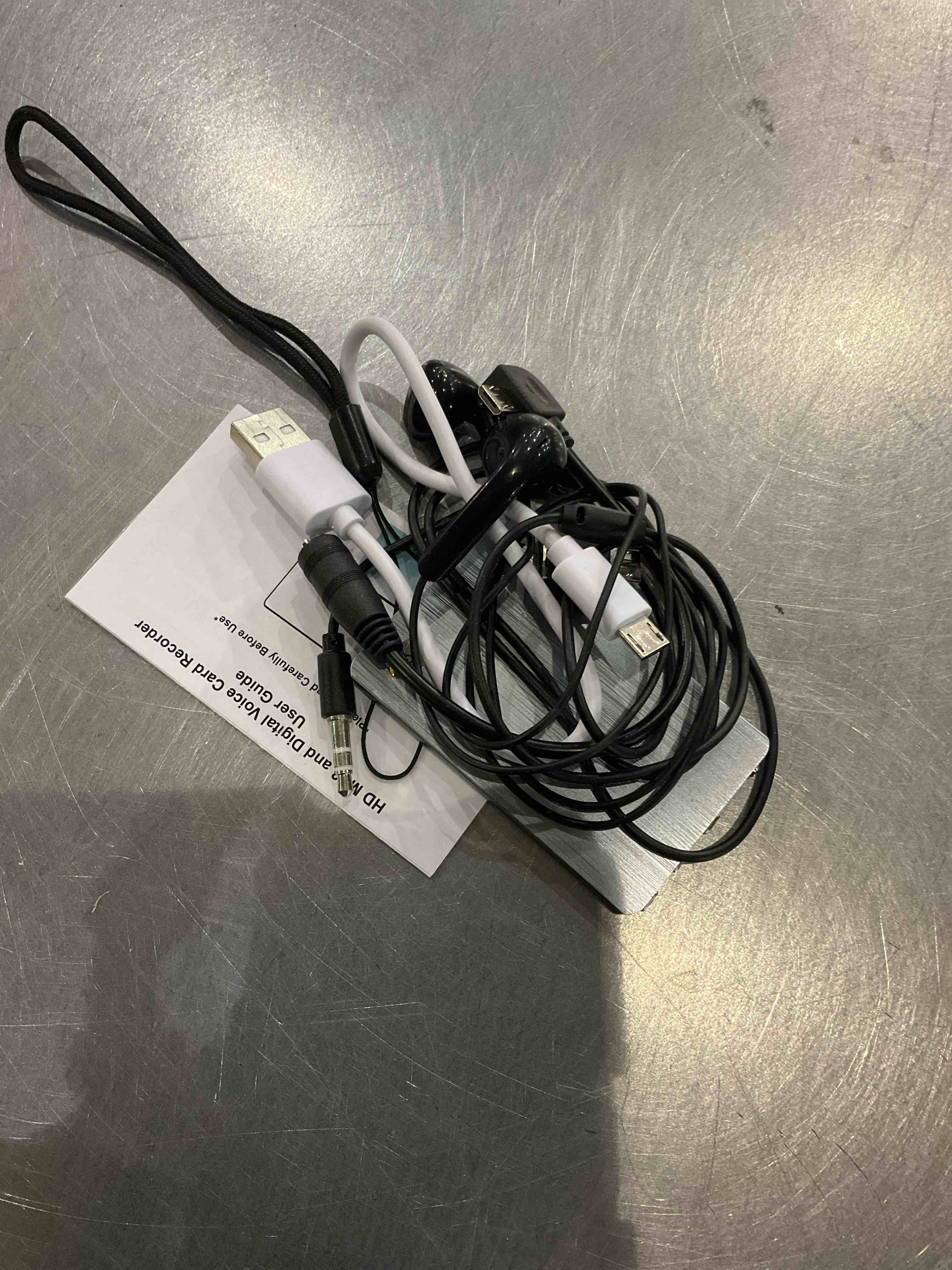 https://s3.amazonaws.com/lotting-images-prod/bidfta/EXS00719585_1702558619132.jpeg