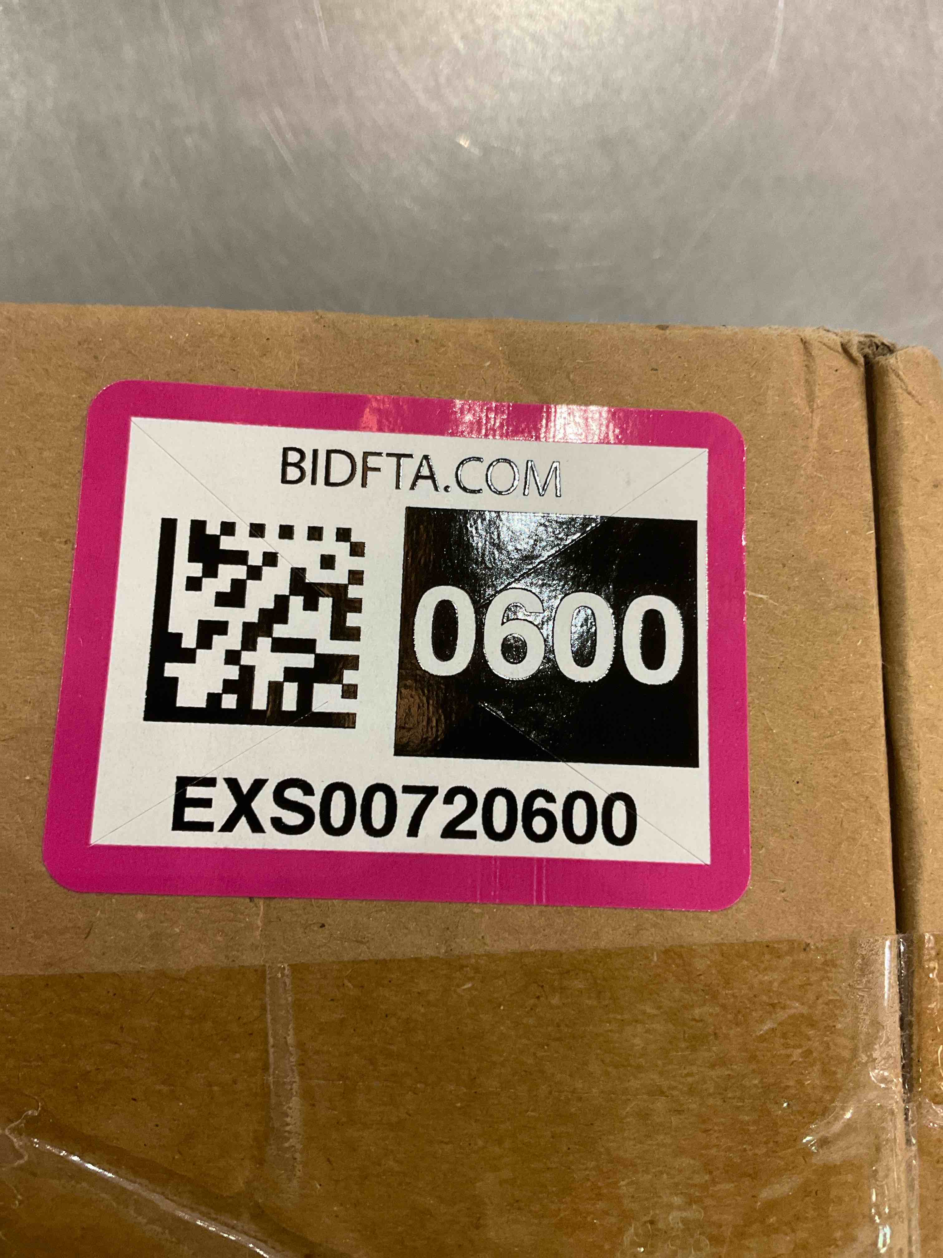 https://s3.amazonaws.com/lotting-images-prod/bidfta/EXS00720600_1703184441861.jpeg