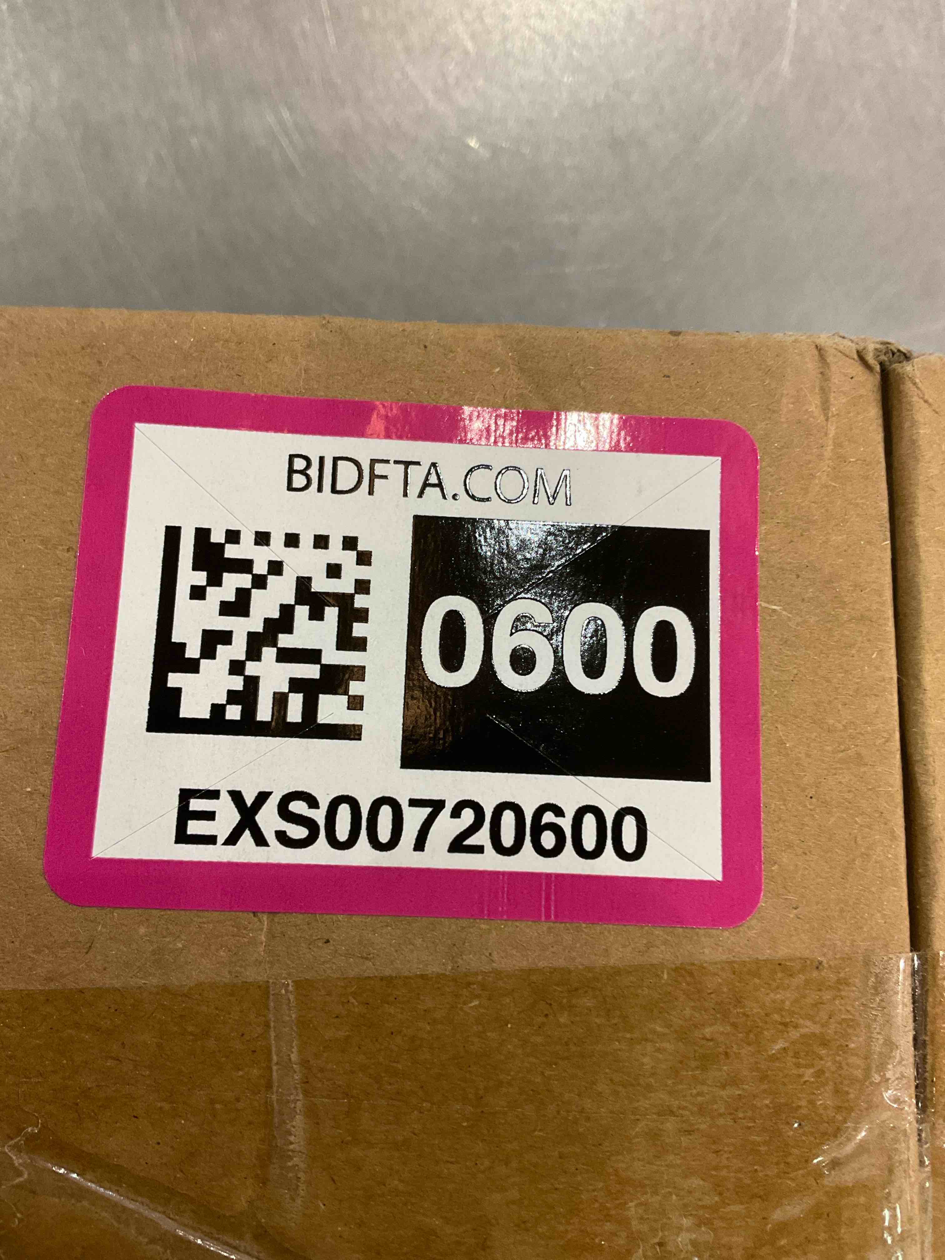 https://s3.amazonaws.com/lotting-images-prod/bidfta/EXS00720600_1703184442893.jpeg