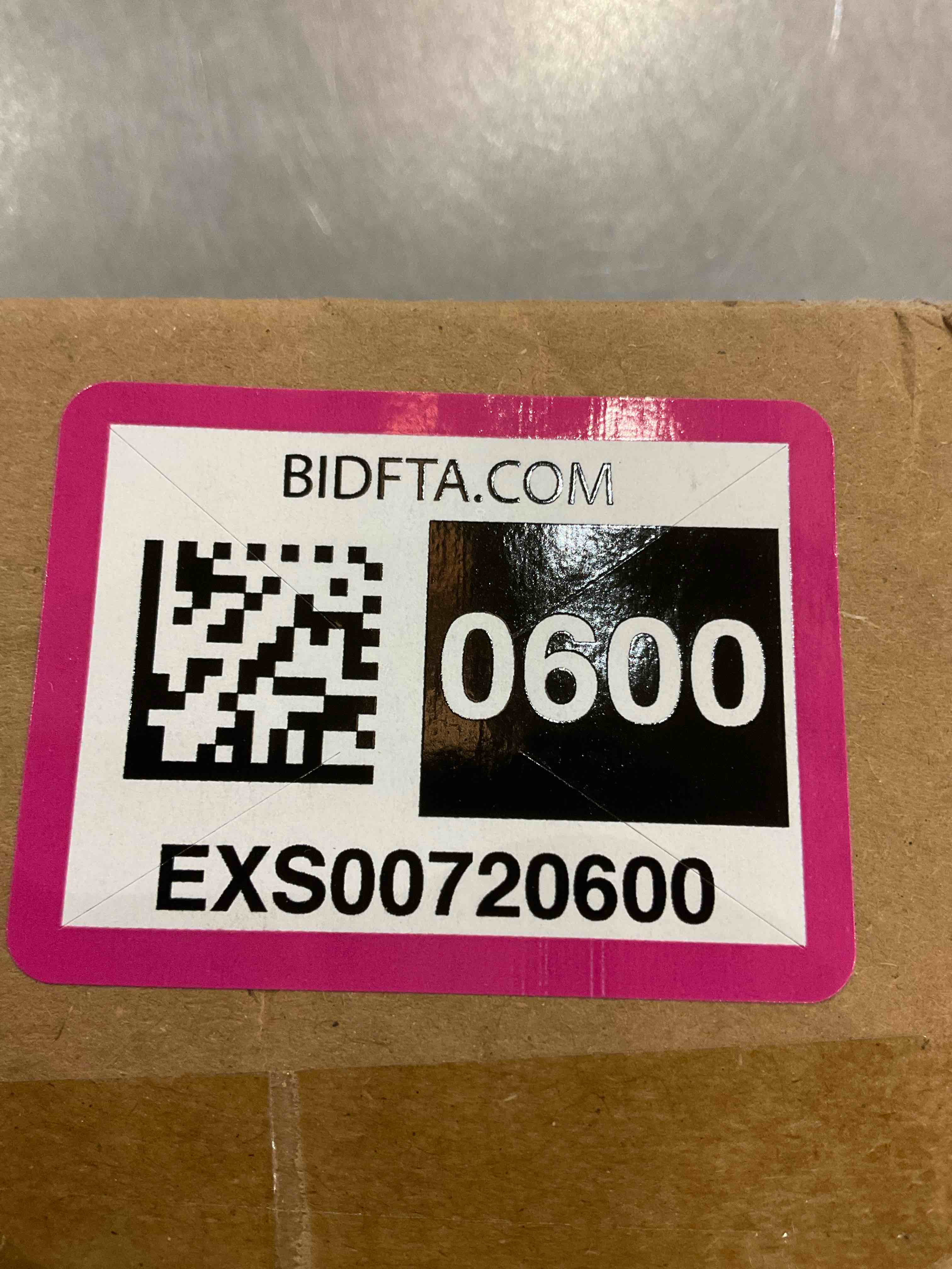 https://s3.amazonaws.com/lotting-images-prod/bidfta/EXS00720600_1703184499581.jpeg
