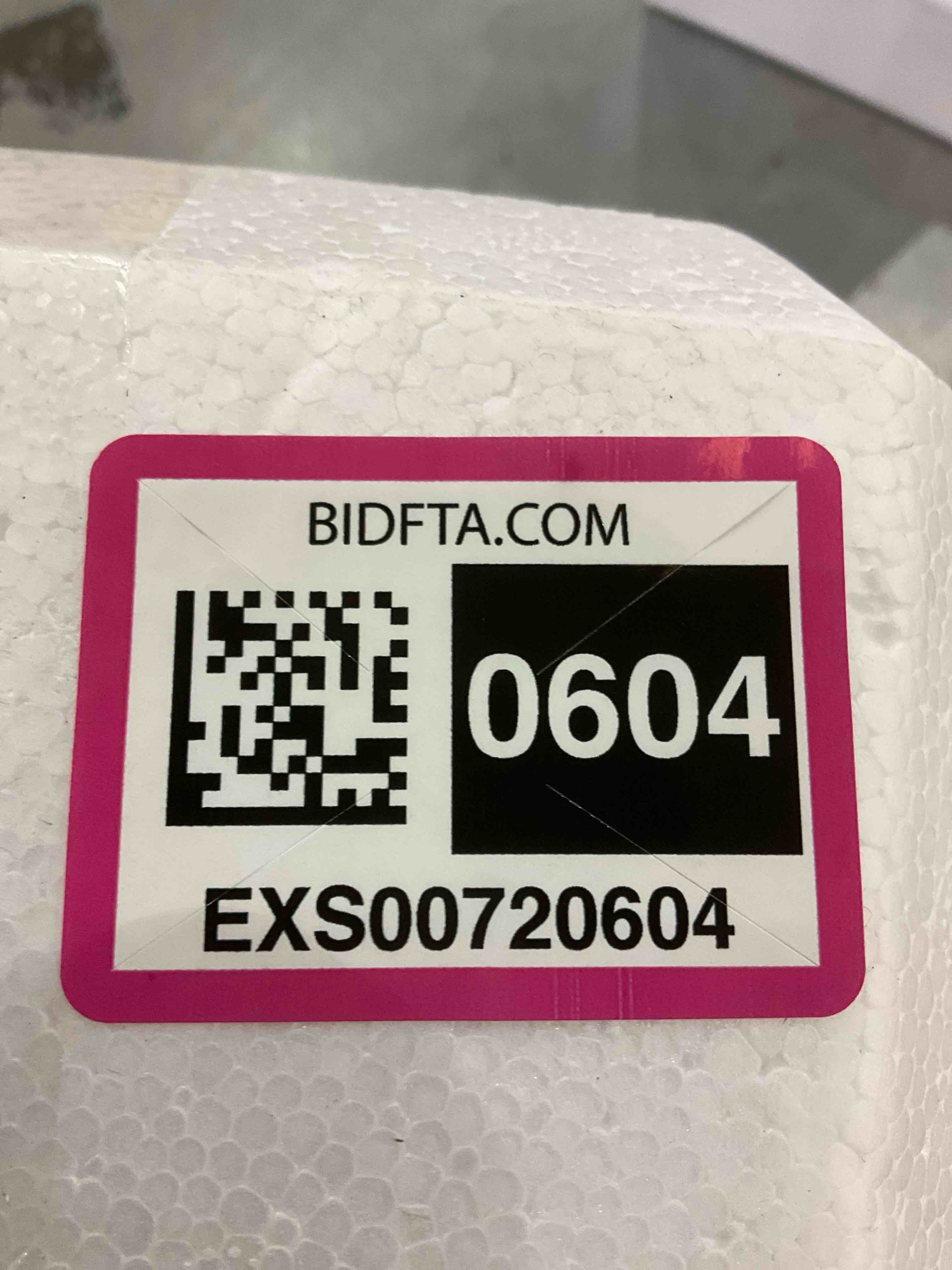 https://s3.amazonaws.com/lotting-images-prod/bidfta/EXS00720604_1703184934339.jpeg