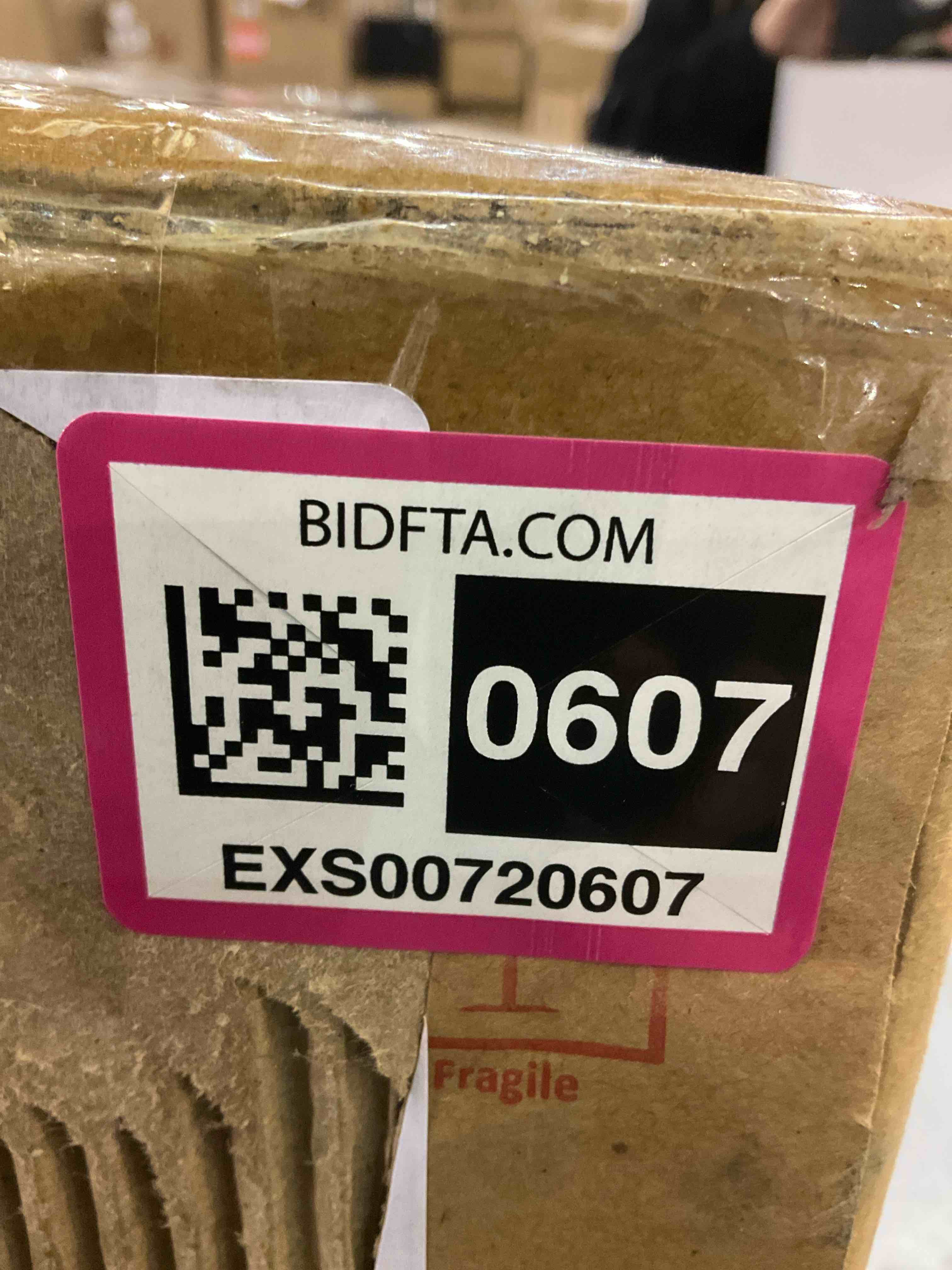 https://s3.amazonaws.com/lotting-images-prod/bidfta/EXS00720607_1703187373117.jpeg