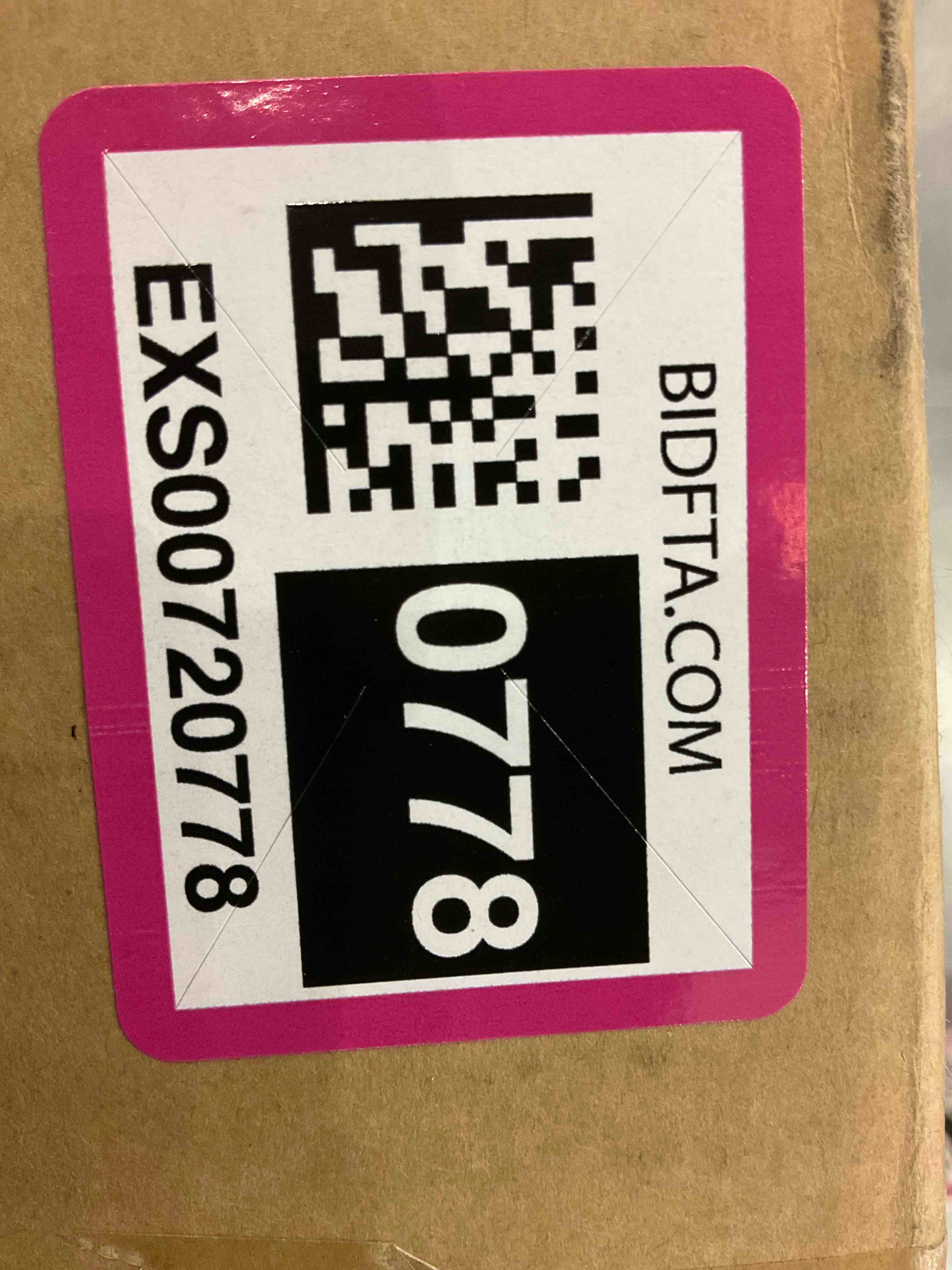 https://s3.amazonaws.com/lotting-images-prod/bidfta/EXS00720778_1703691414566.jpeg