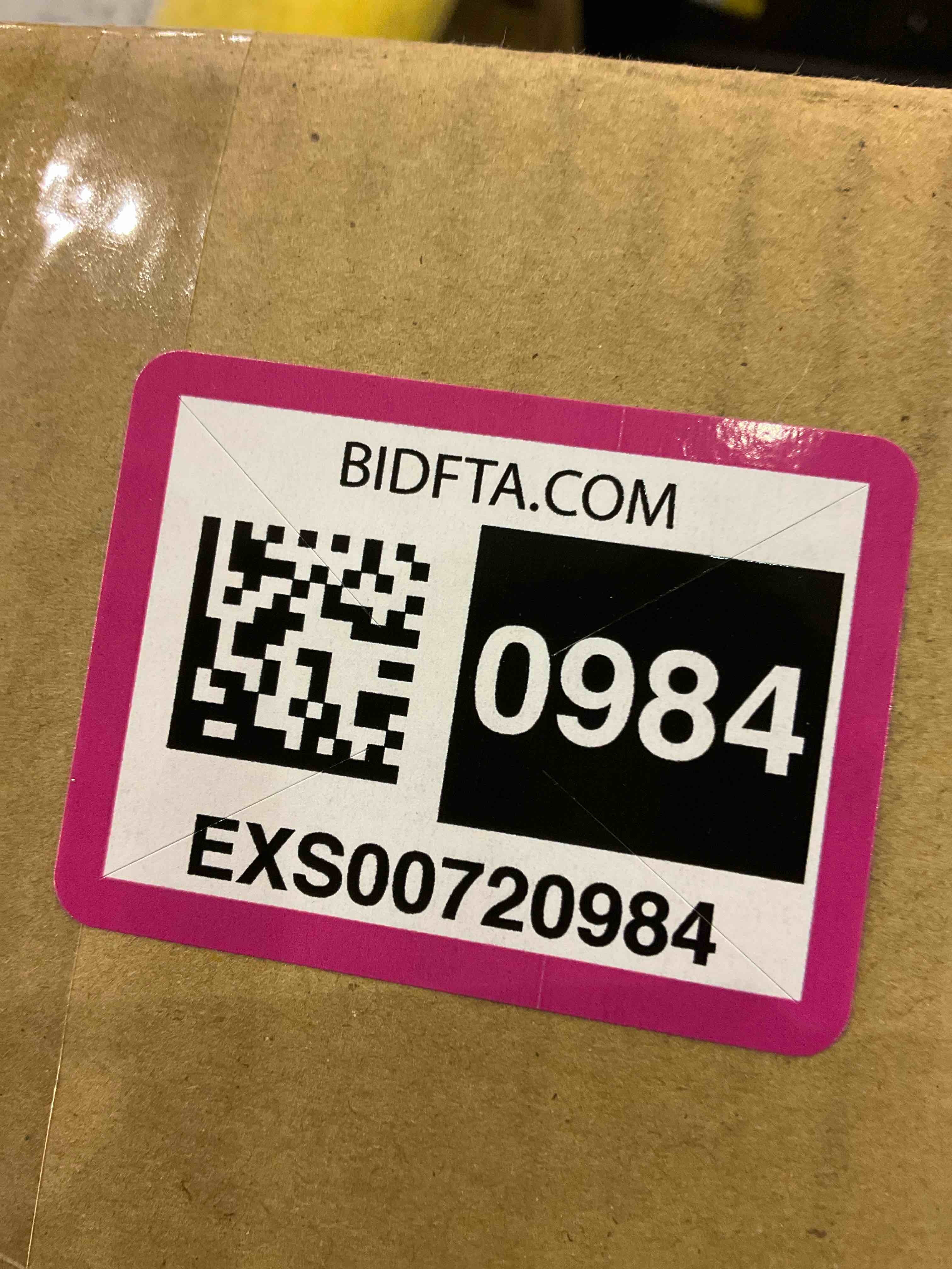 https://s3.amazonaws.com/lotting-images-prod/bidfta/EXS00720984_1704201175903.jpeg