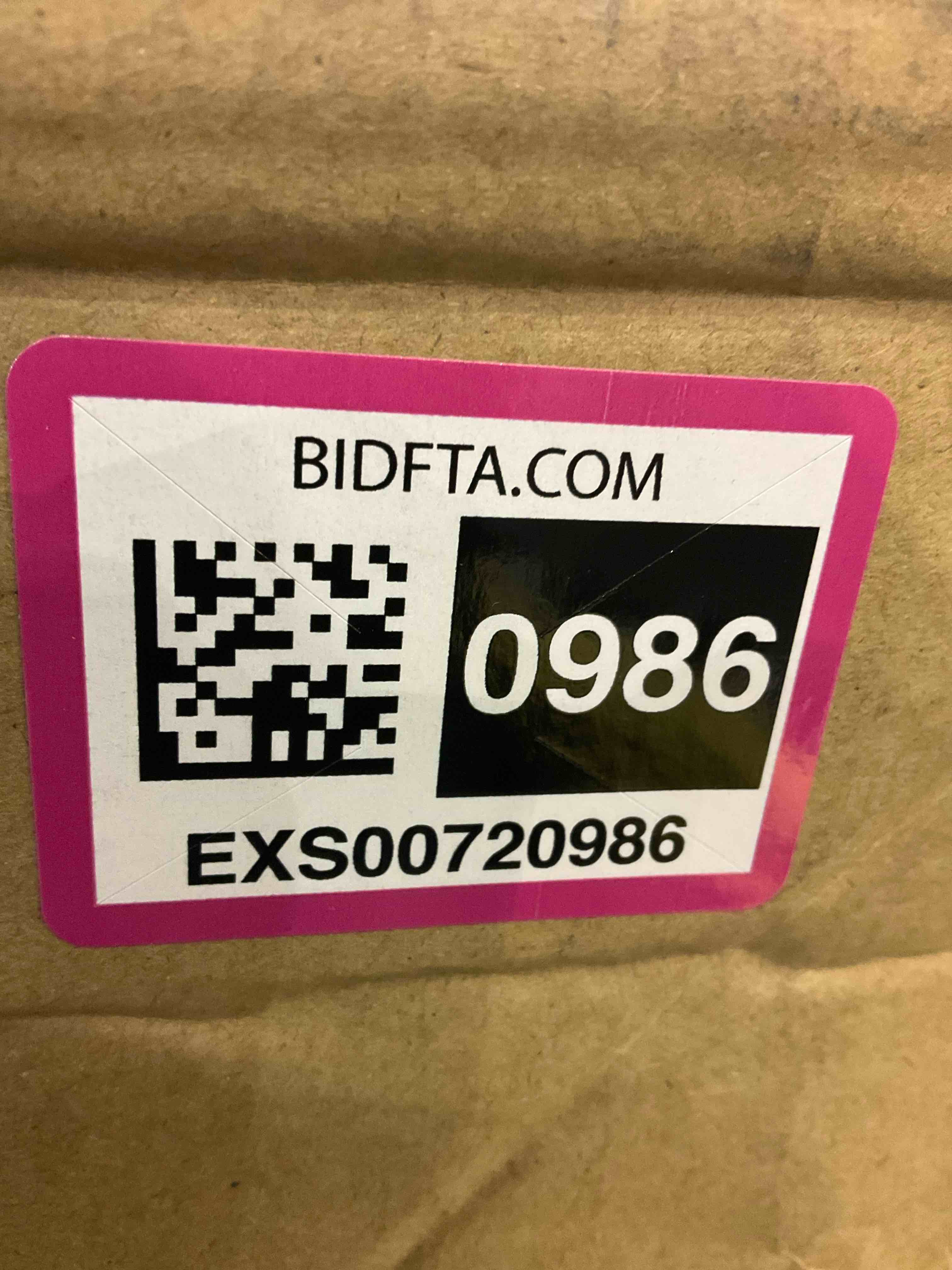 https://s3.amazonaws.com/lotting-images-prod/bidfta/EXS00720986_1704201642406.jpeg