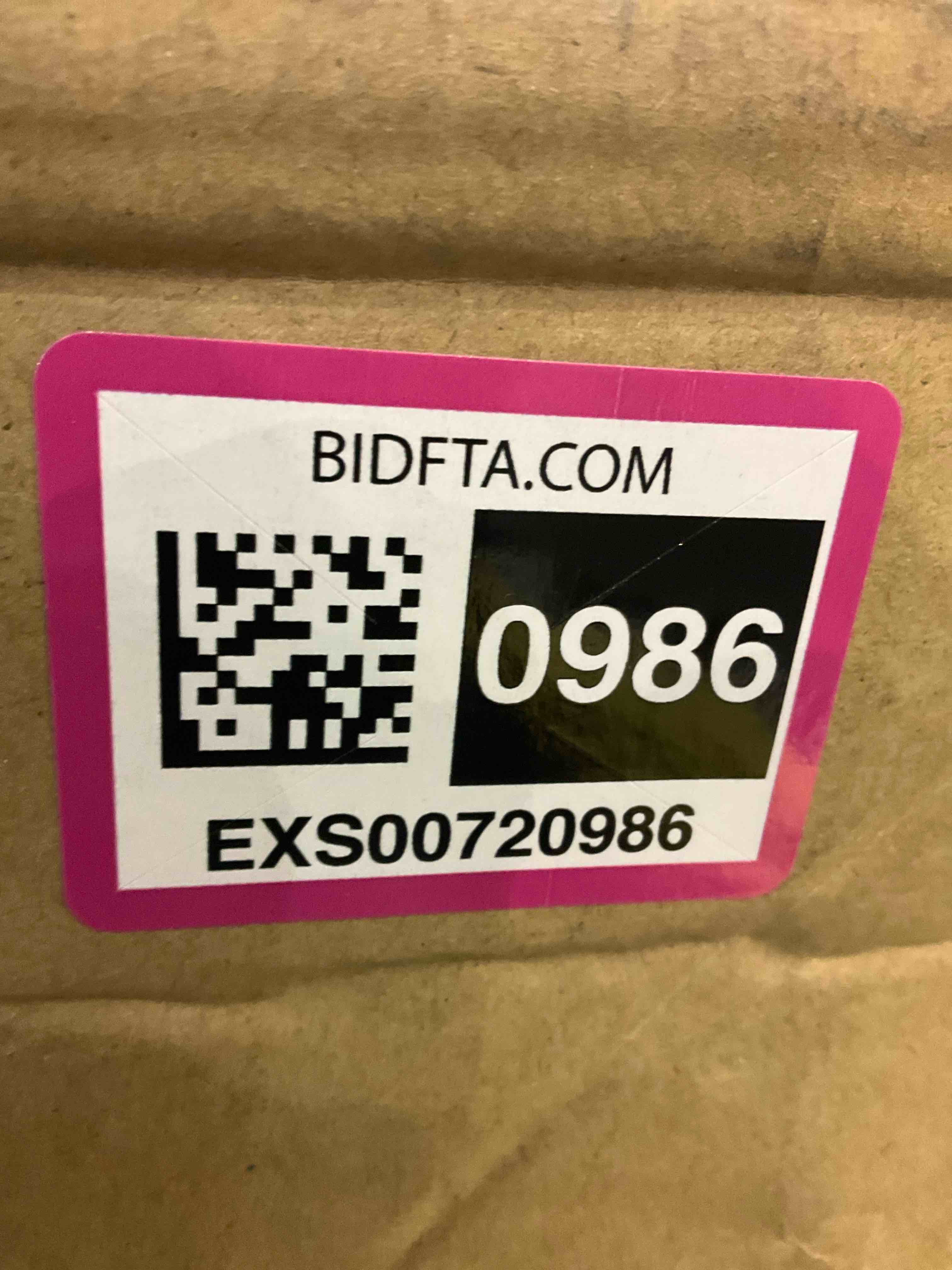 https://s3.amazonaws.com/lotting-images-prod/bidfta/EXS00720986_1704201644103.jpeg