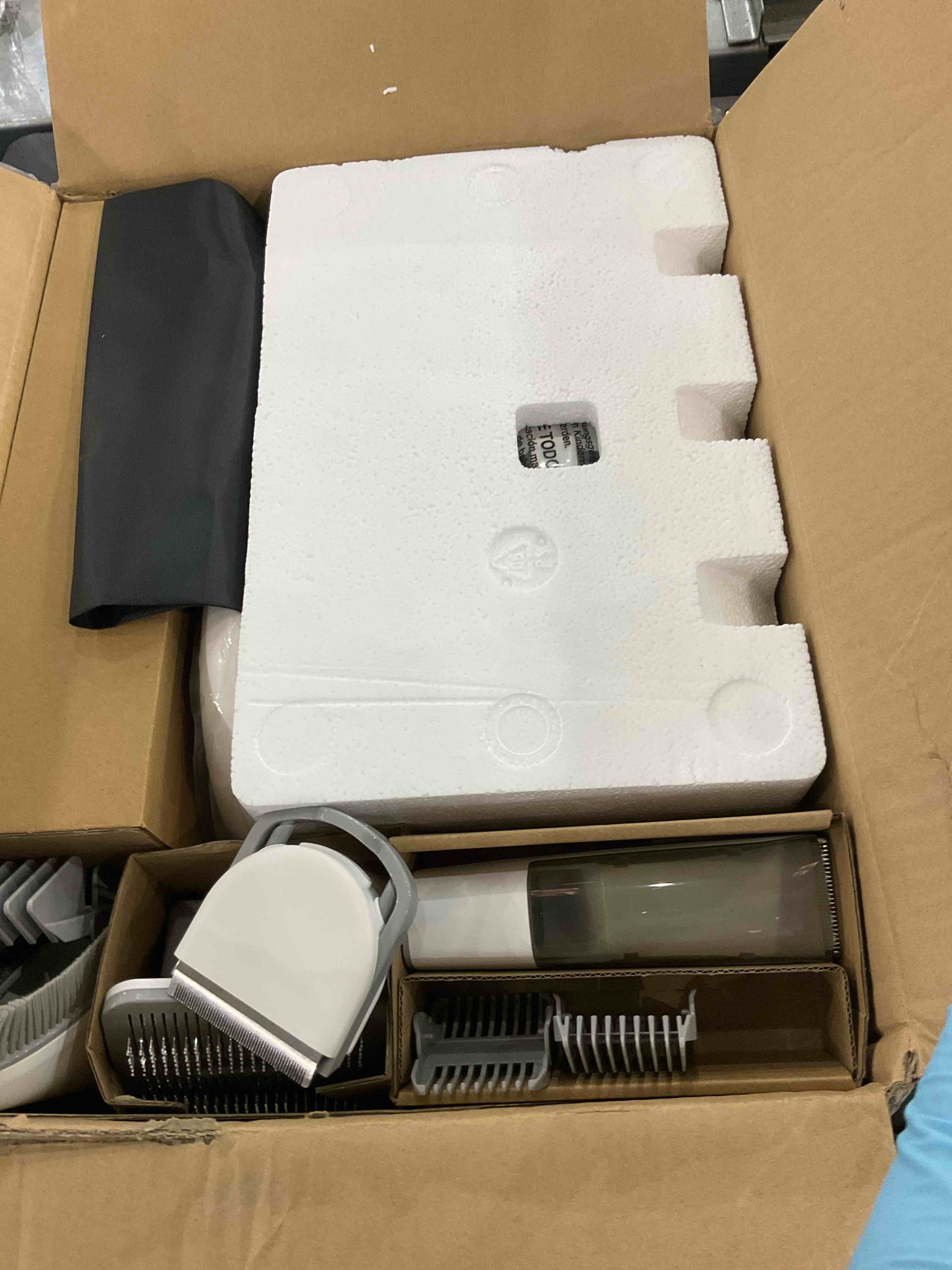 https://s3.amazonaws.com/lotting-images-prod/bidfta/EXS00721100_1704815702845.jpeg